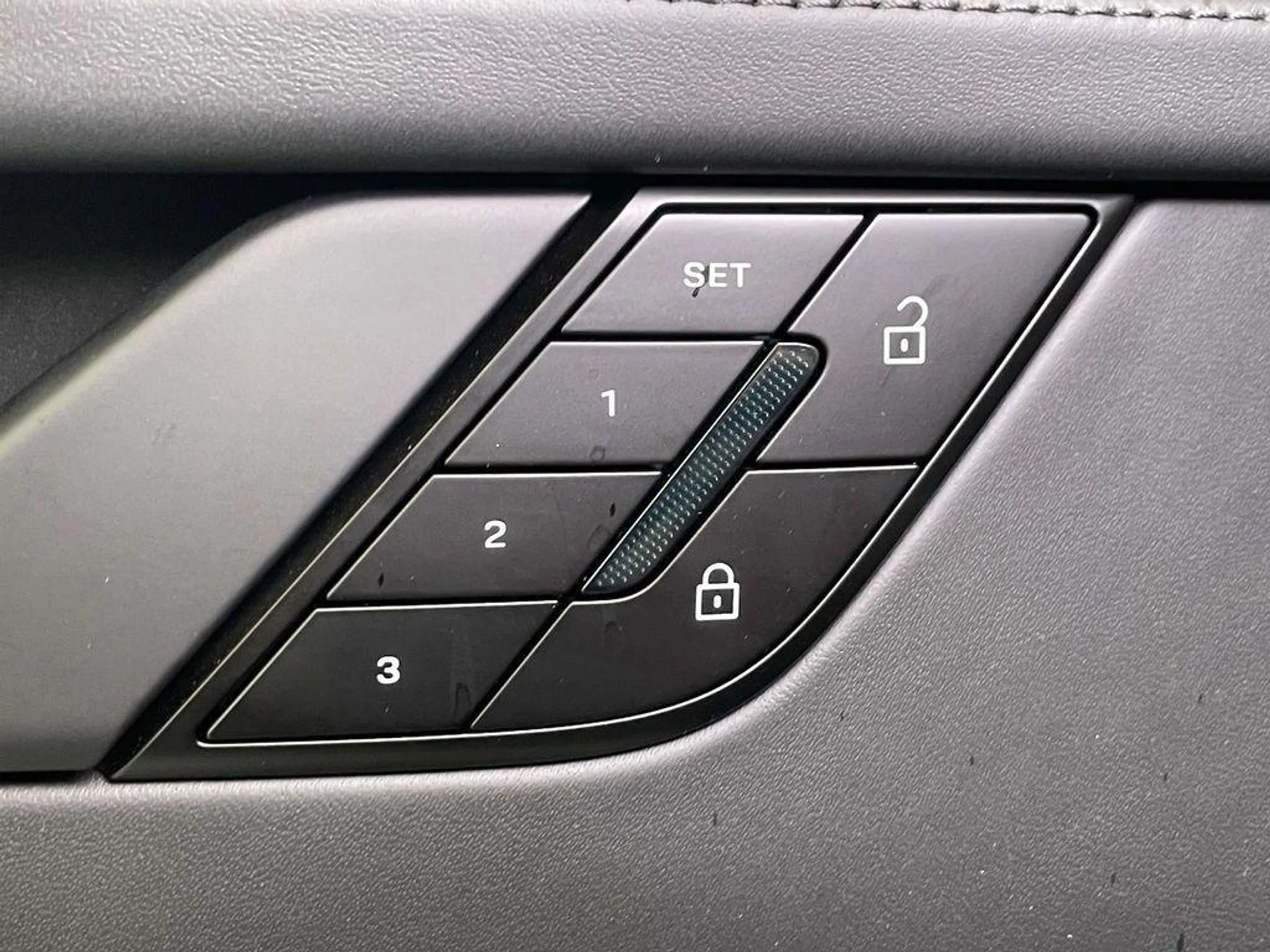 mph034_783900914_C_Zw_K_Yfn_z_Ur_WE_Gvp_My_Q2_Aa_Gkoc4_b9b478c2ca