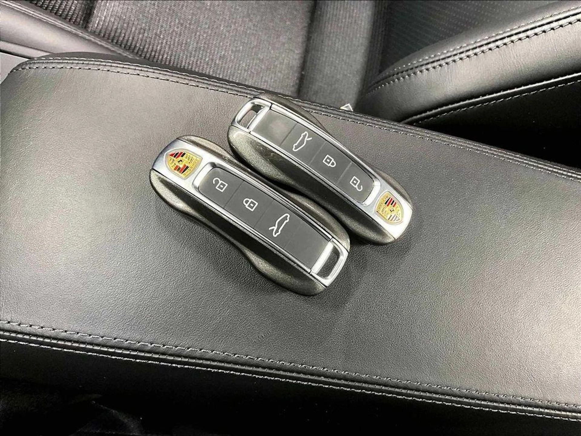 mph034_787590855_rw3zv_O_Xvi_A_Yr_RC_8_Jre_Y3v6_Glz_AE_a6baf868a1