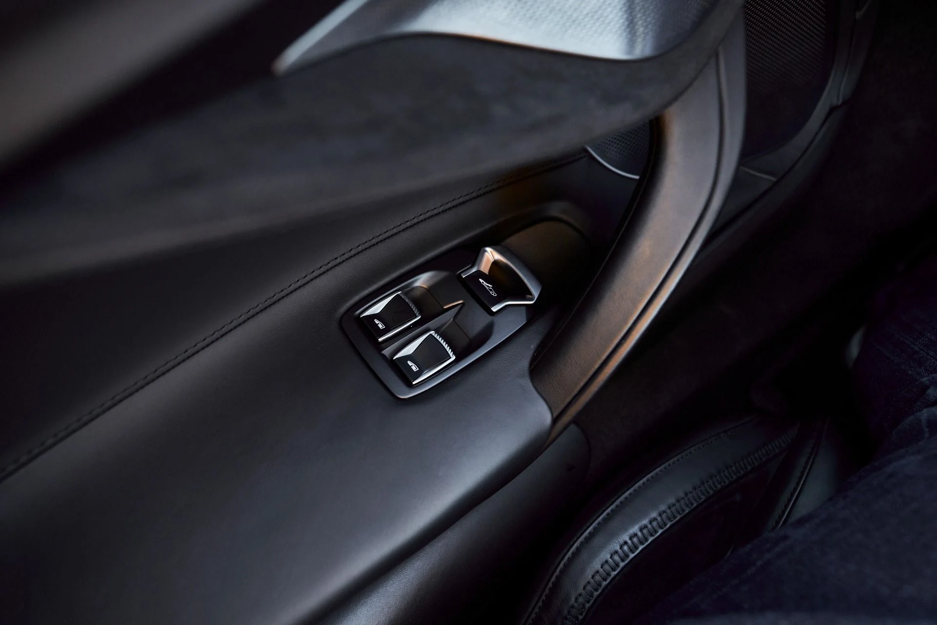 mph034_791473129_Used_2024_Mc_Laren_750_S_1765410685_91a264923e