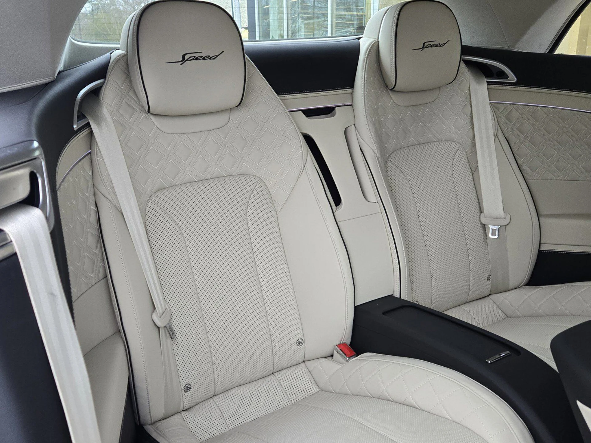 mph034_79486180_d8f22f1790963c8ecef3fcc4a28d1a1cx_a18b466ae4