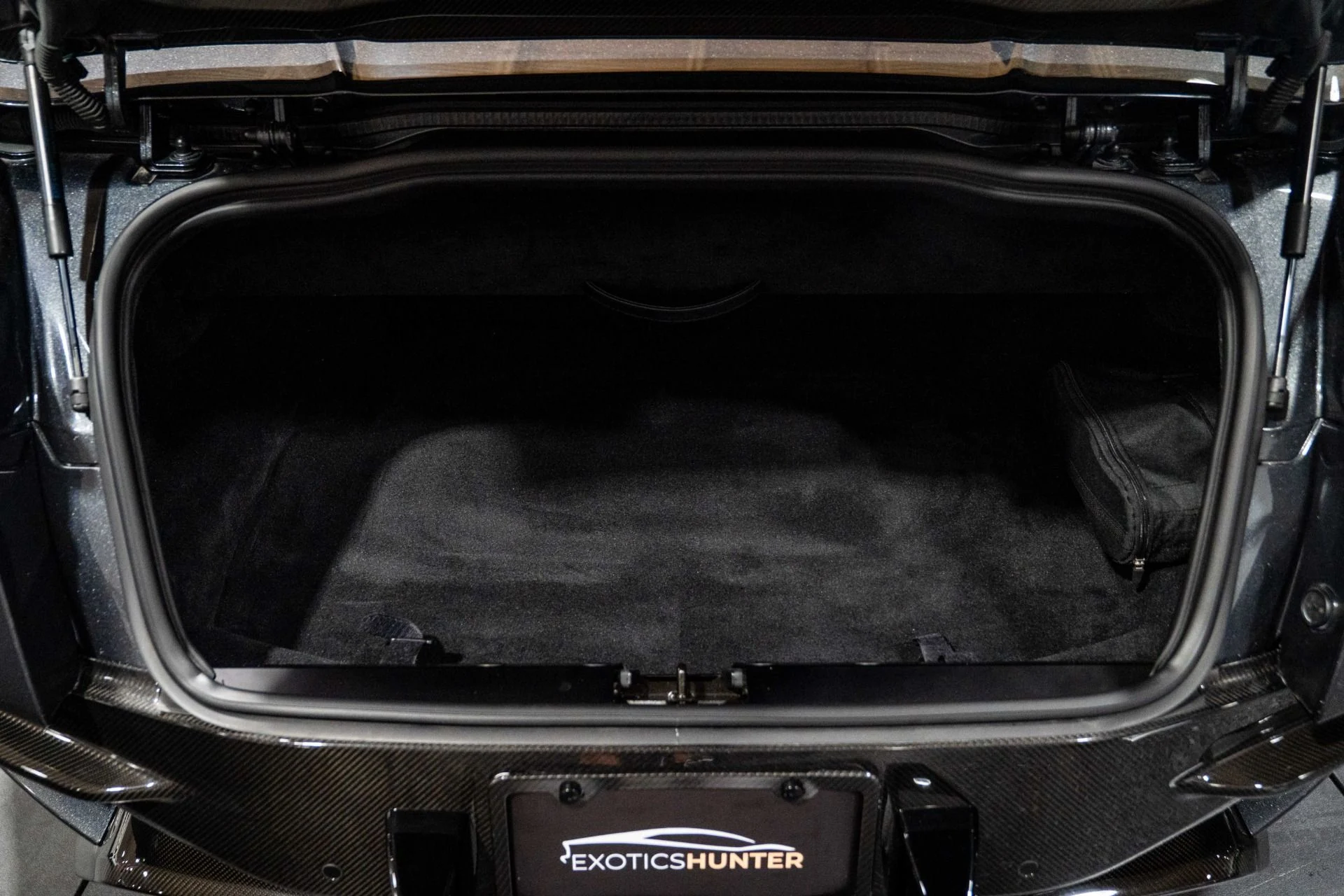 mph034_797071824_Used_2020_Aston_Martin_DBS_Superleggera_1767994589_9c206f54bf