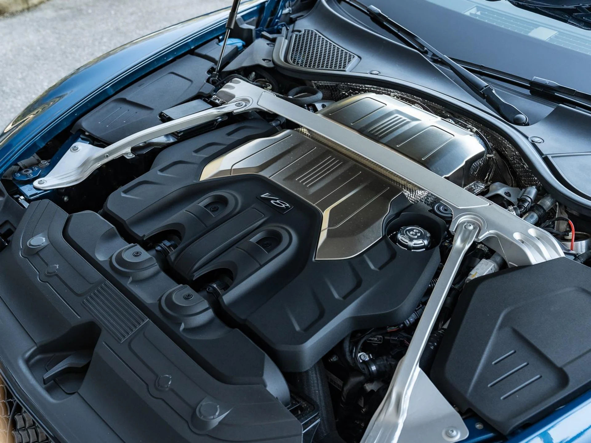 mph034_798888662_Used_2022_Bentley_Continental_GT_V8_1764612403_2ea7eeae63