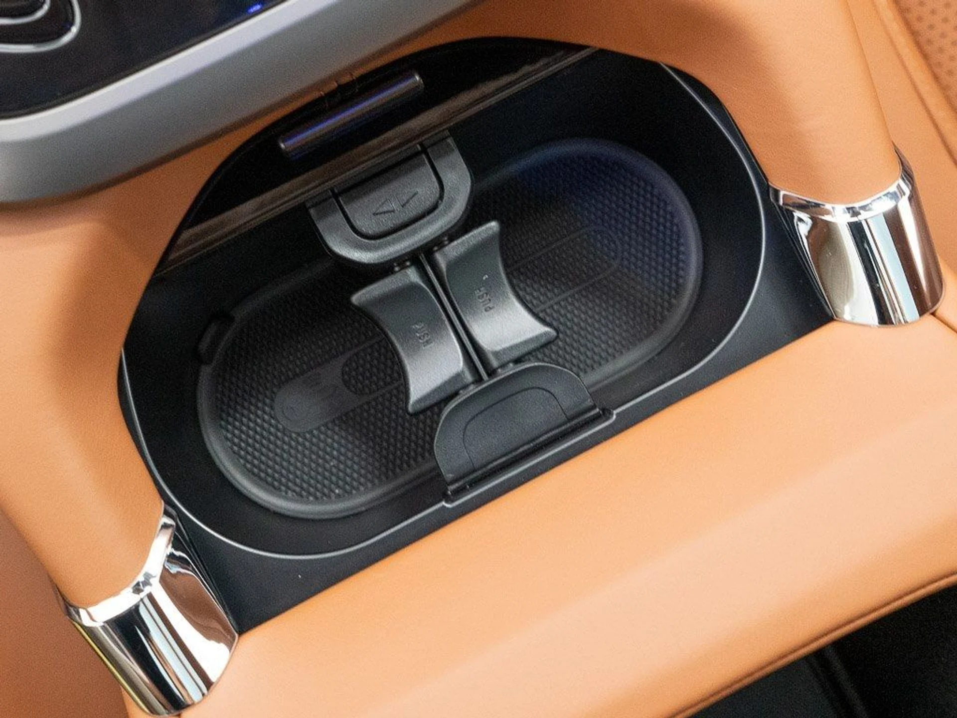 mph034_802334792_e5d4781d41e1480425944a54b4e357be_ce29a5fd91