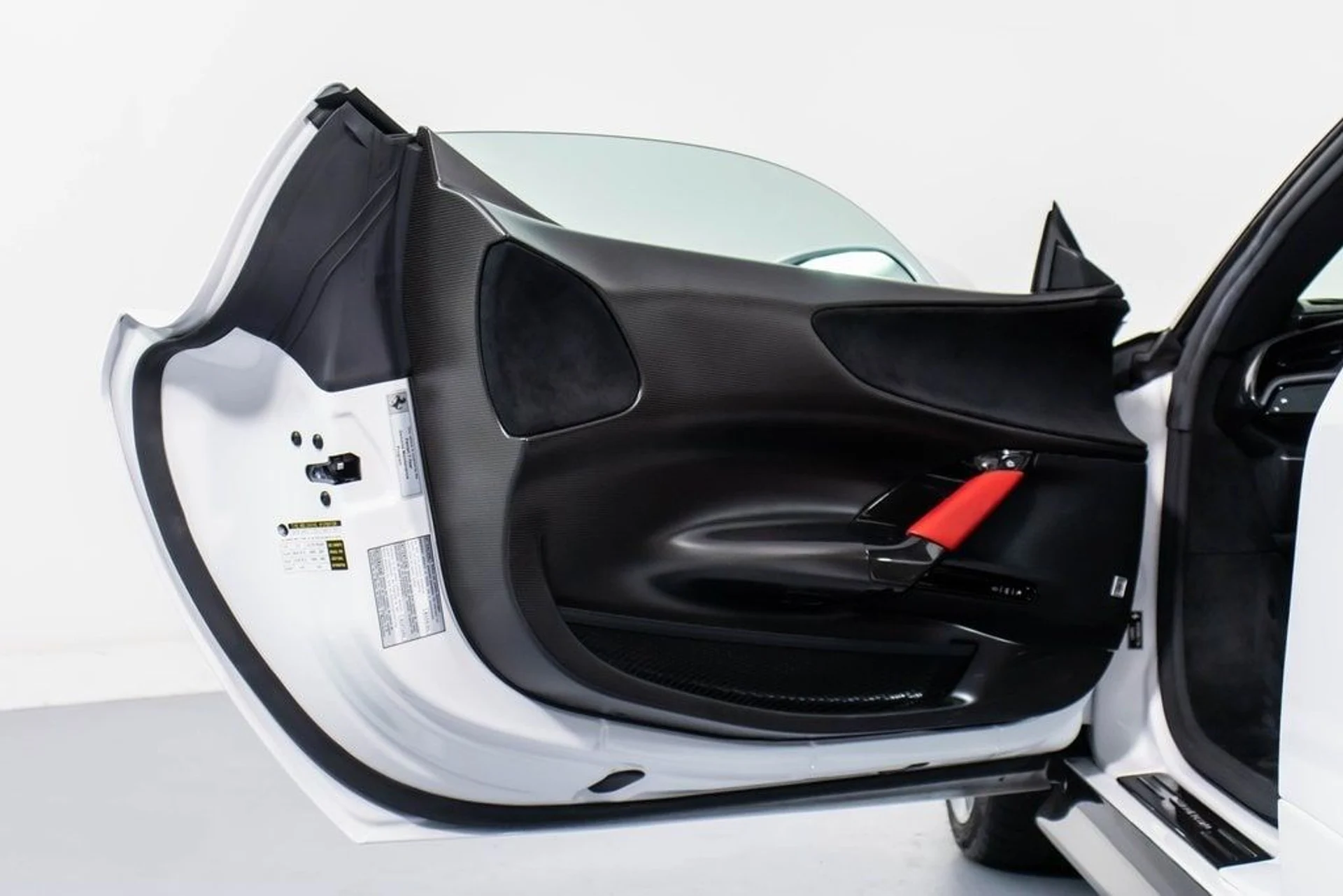 mph034_805402322_54055049f7170be88baece82085f9392x_e2a187484d