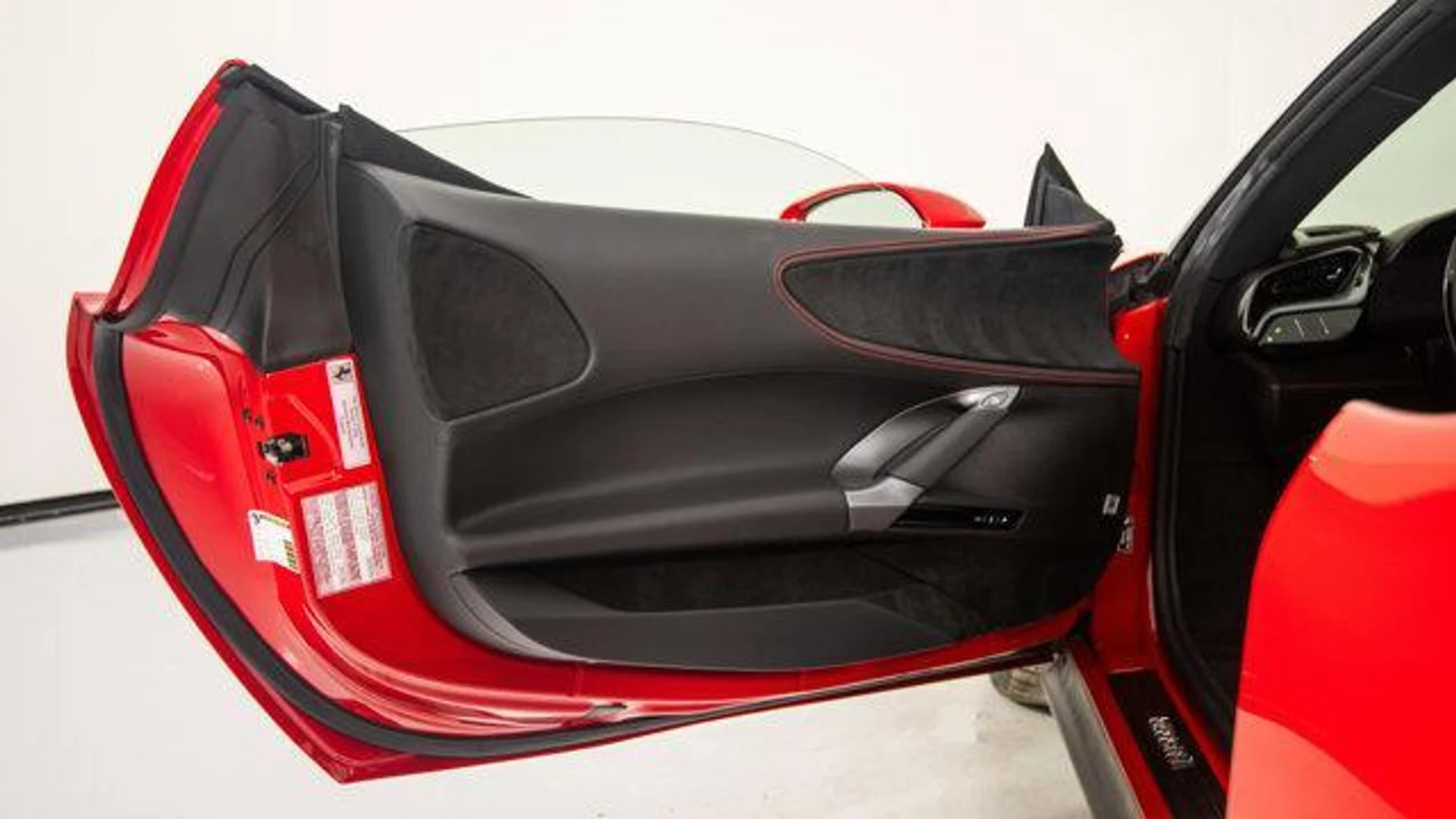 mph034_815434691_0p_H_Zp_N69dol_Je_X_Bcr_NLX_3_W_Rxh_Y_71c402bd1b