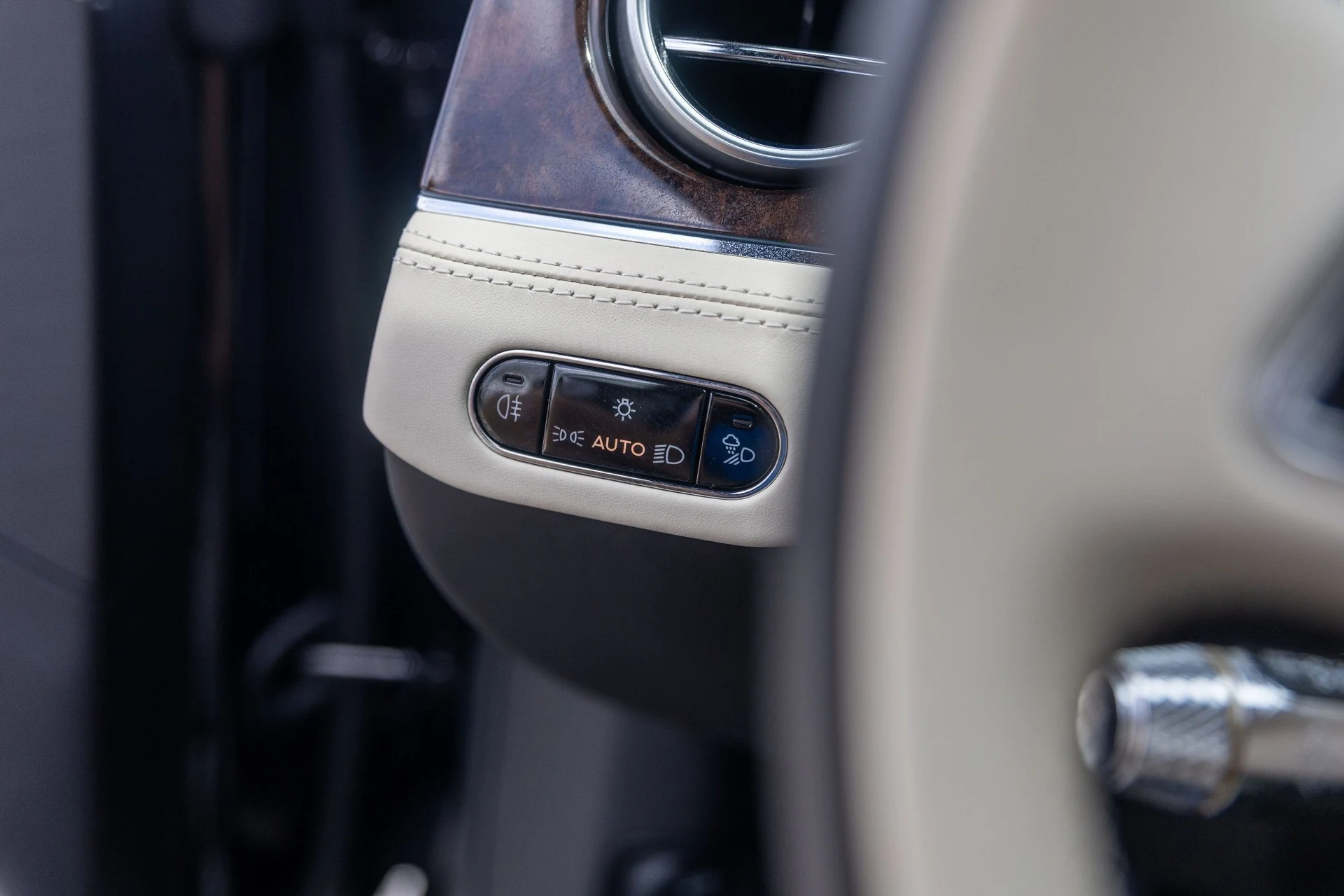 mph034_833704992_Hi_Tech_Luxury_Imports_LLC_SCBCG_2_ZG_6_NC_090901_image_34_5752e650ec