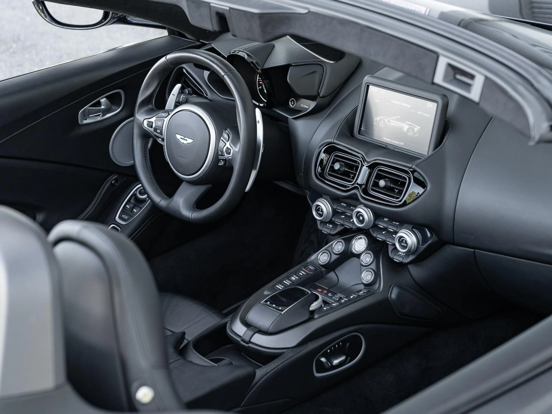 mph034_859470578_Used_2021_Aston_Martin_Vantage_1763409973_c9f387feaa