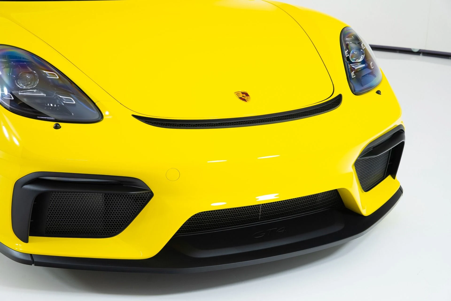 mph034_862039239_Used_2022_Porsche_718_Cayman_GT_4_1769546035_9161c21516