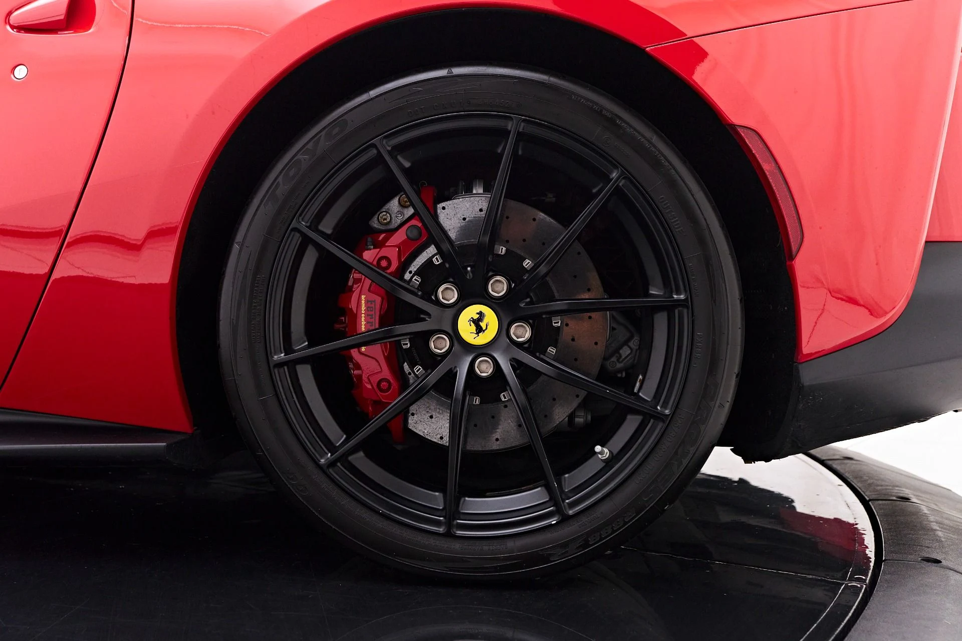 mph034_890855887_Used_2018_Ferrari_812_Superfast_Base_1749002871_82ccb8fc79