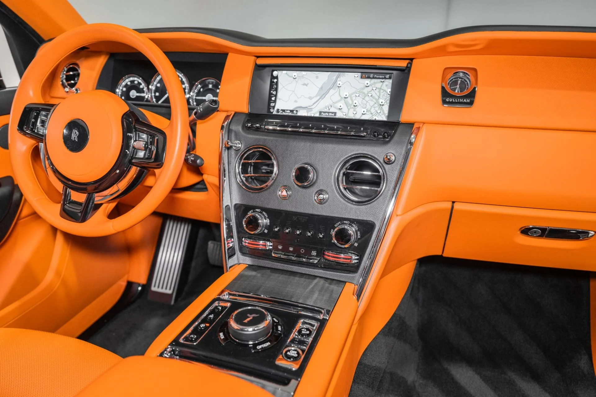 mph034_891705192_Used_2020_Rolls_Royce_Cullinan_1773159795_3435543700