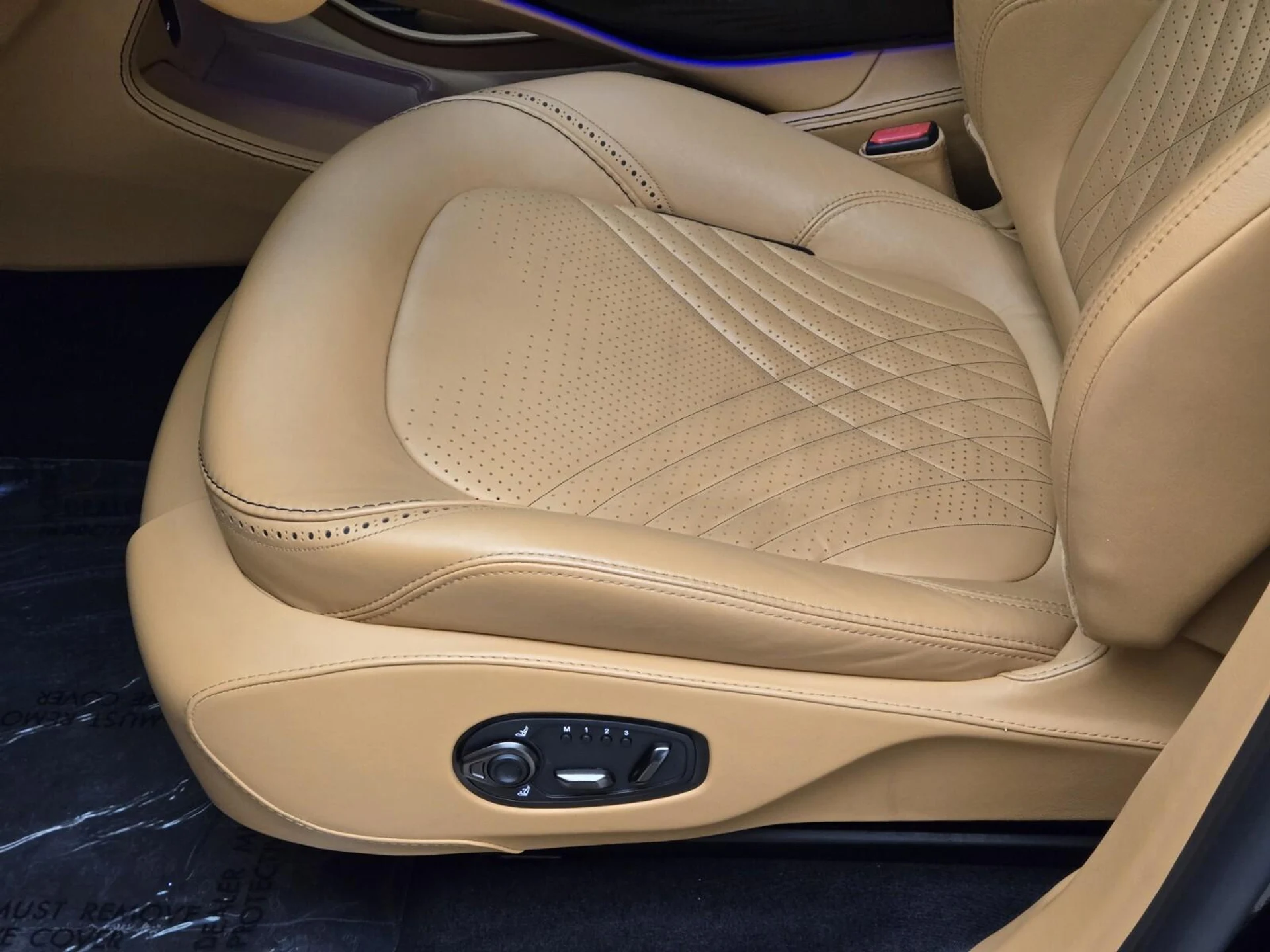 mph034_898861480_Used_2021_Aston_Martin_DBX_1755328552_4c628ac226
