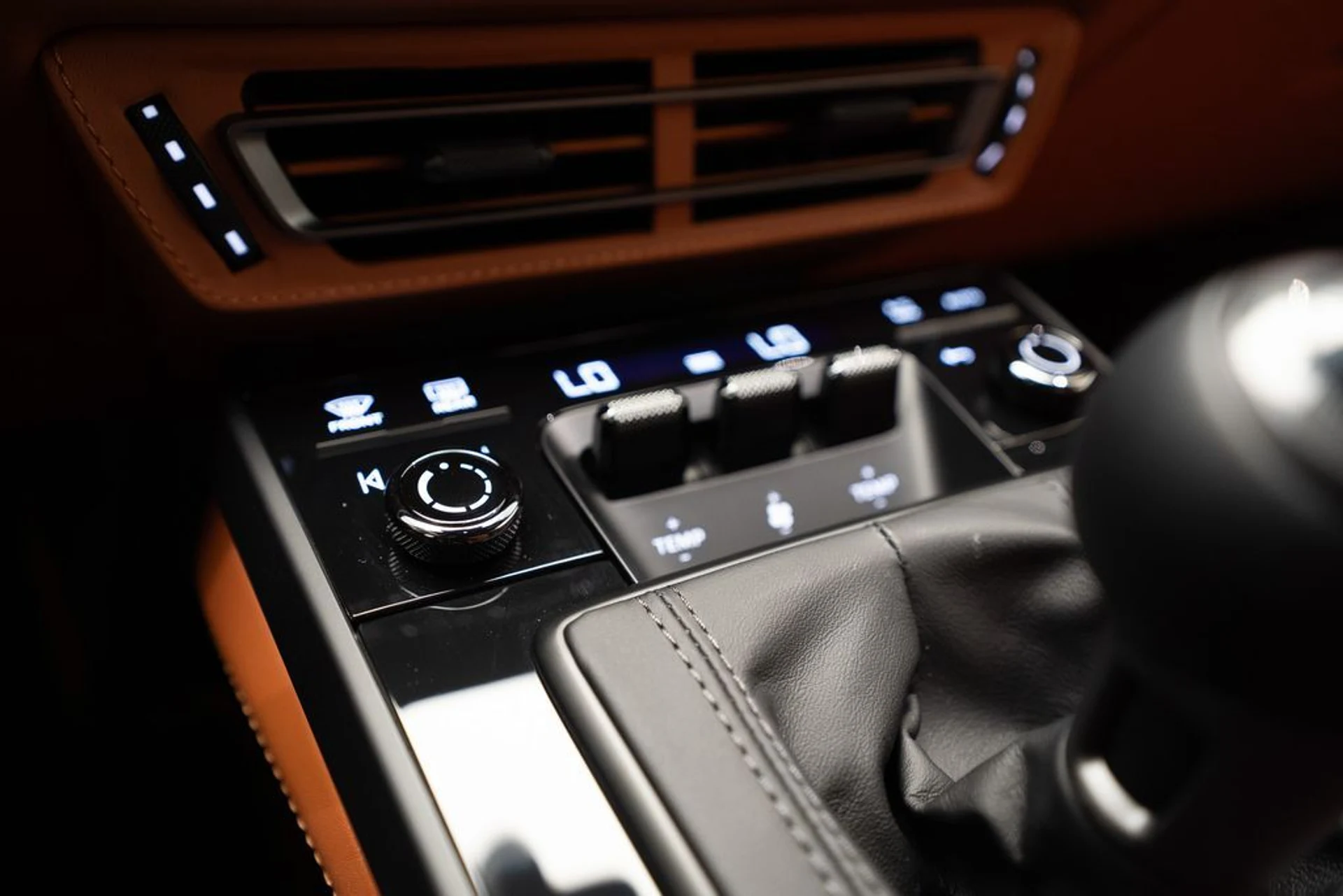 mph034_915154738_796f4e8b_5c01_4141_8ce3_e56436a1f895_1a69299a6e