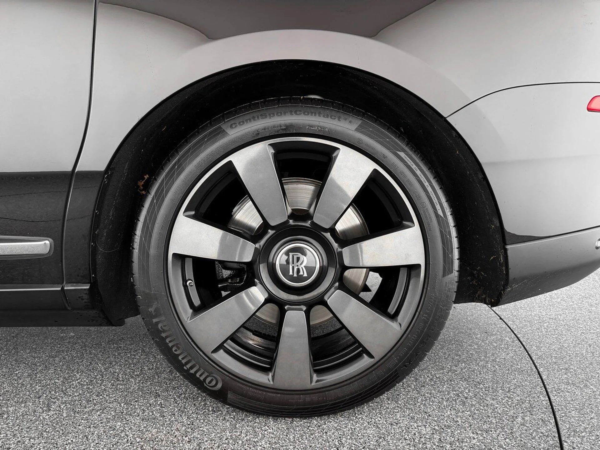 mph034_927732452_214823c9826122307c90145412a41963_a48490f2d5