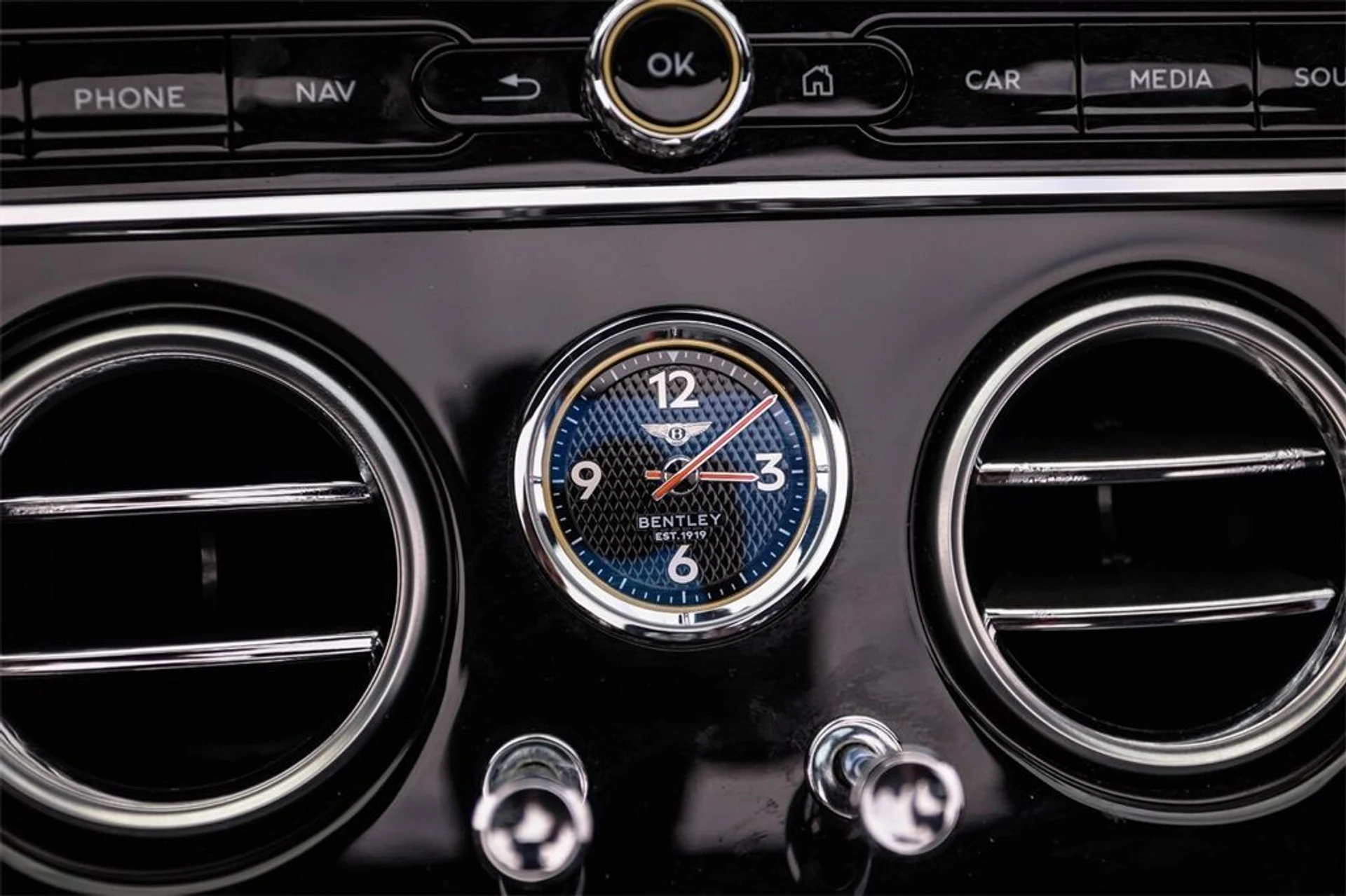 mph034_928799666_2bbbf72b89c8887f81757019a4f38218_9d9d39063c