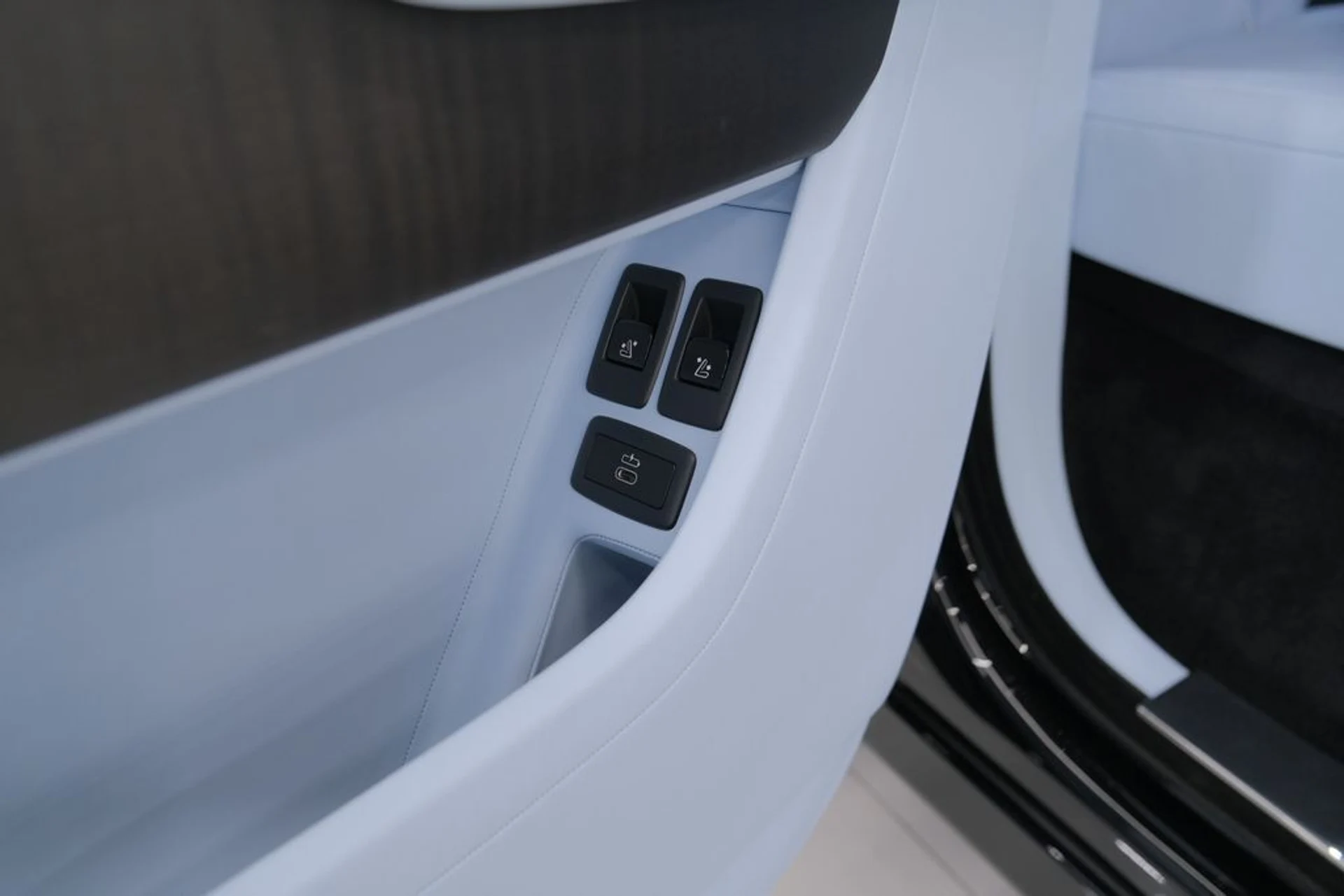 mph034_946994720_122836f9e719396f426a275e45e1432c_deb72bc216