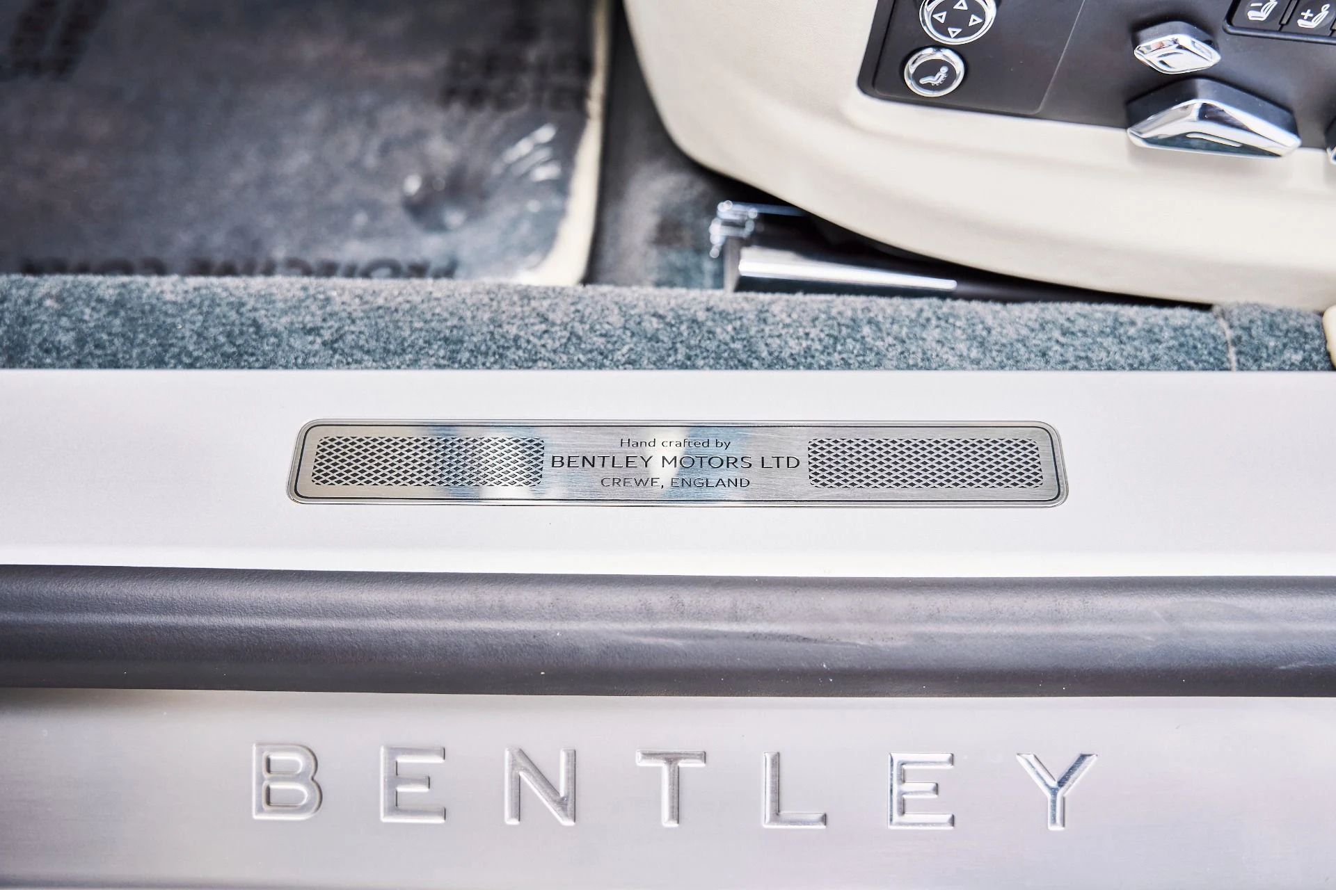 mph034_948184894_Used_2021_Bentley_Flying_Spur_V8_1779867090_a3b9b17de0