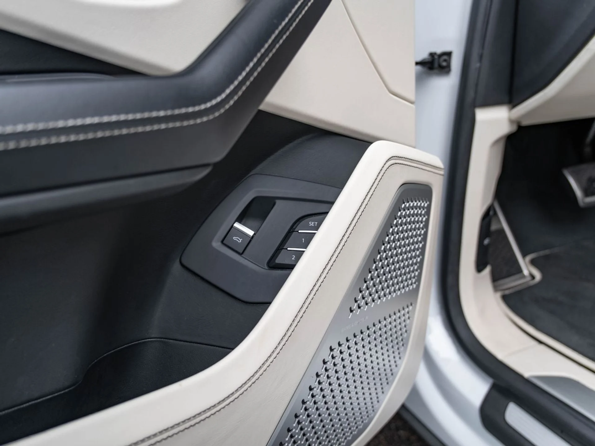 mph034_957993653_00f9d324a2f69b1b84728b60f85e75cax_8560ddeea0