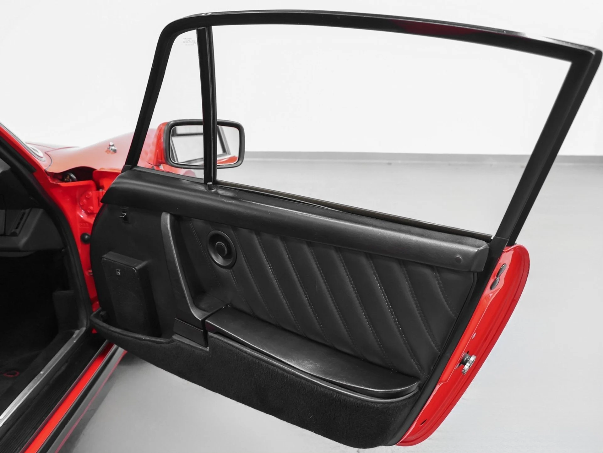 mph034_967667798_35_870ab335ce