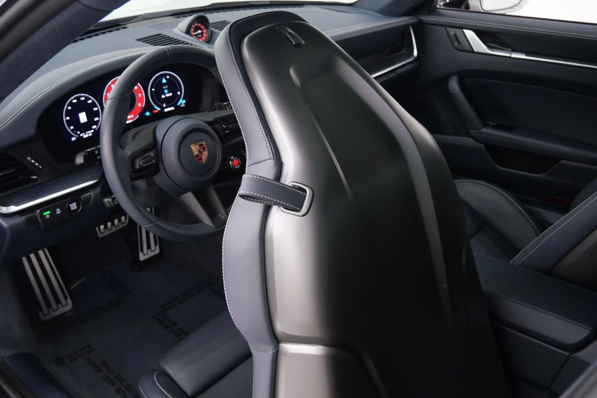 mph034_97664206_Used_2025_Porsche_911_Carrera_S_Sport_Design_Package_18_Way_Seats_Carrera_Classic_Wheels_1775922258_a2d3565043