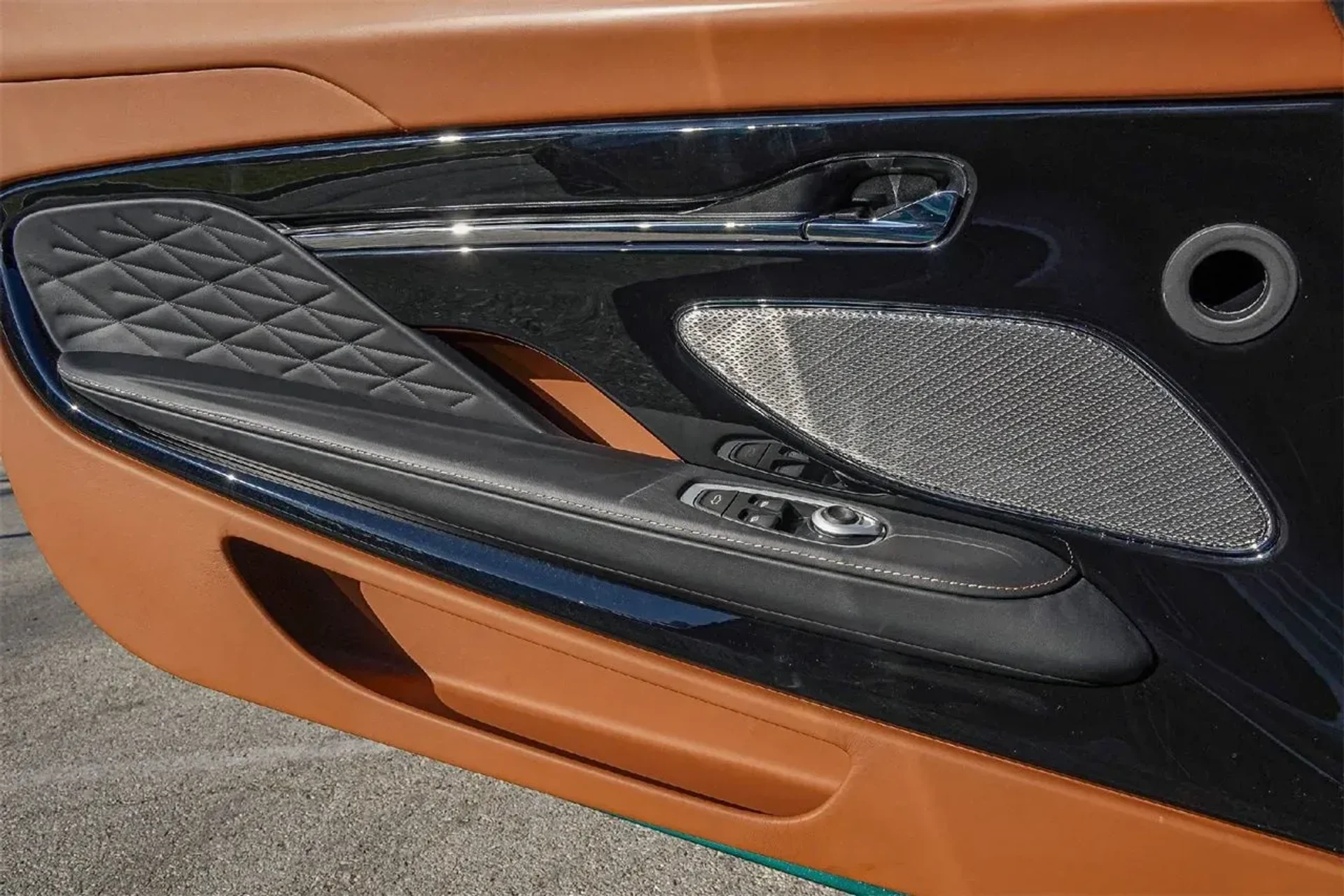 mph034_978181601_59ee0435ed7846c38b4c27a850f5fdca_c5d3c584d0