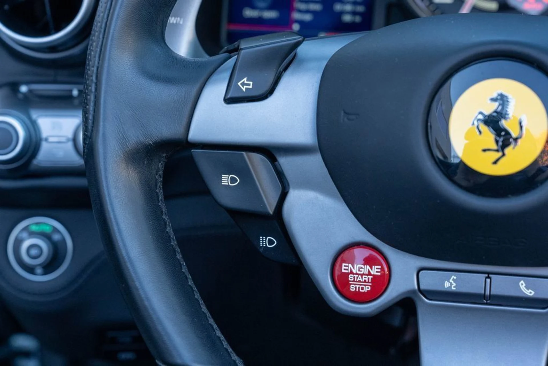 mph034_983201587_eae8a4e037f24b41b9b573178a084e43_3e02787124