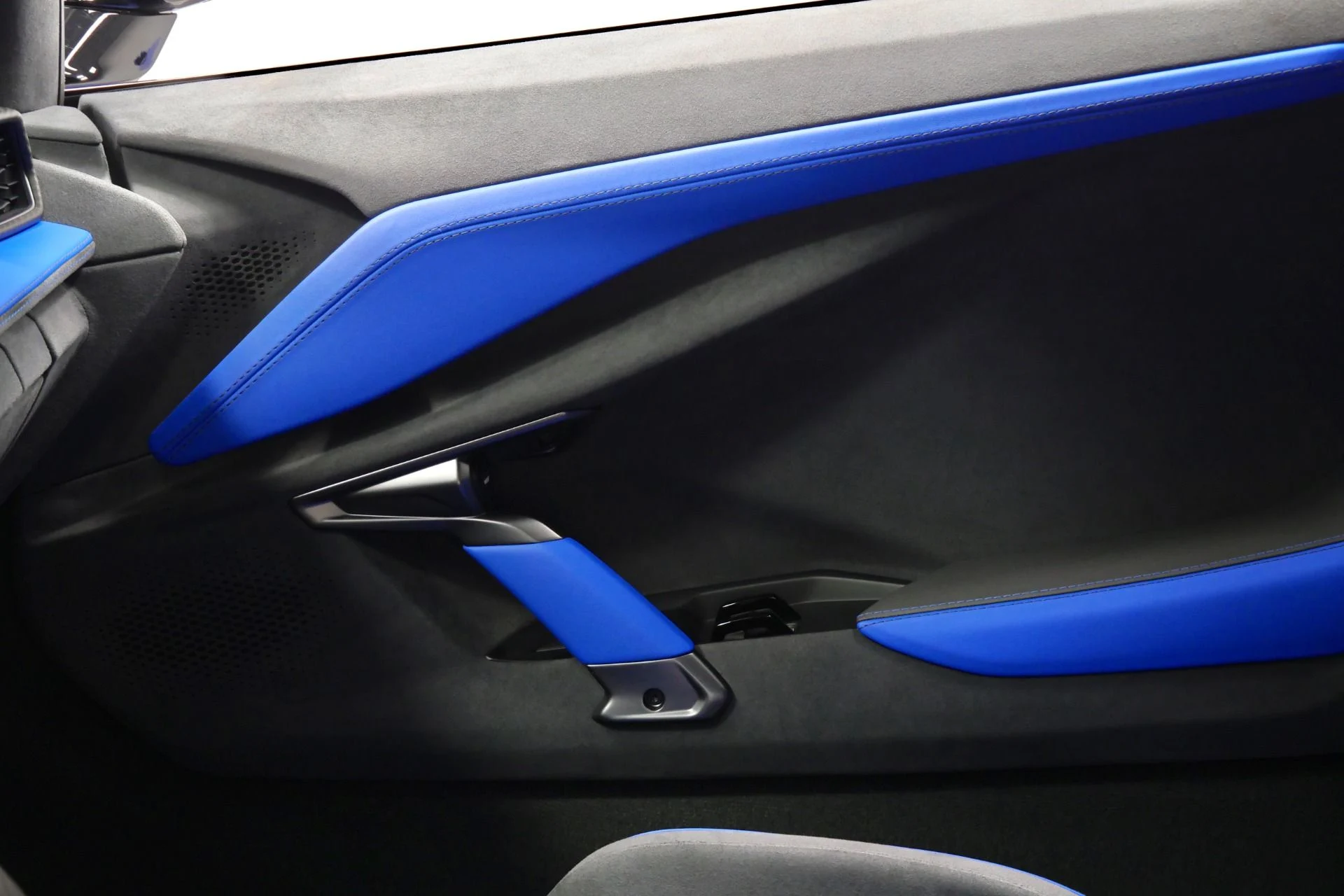 mph034_992668956_Used_2024_Lamborghini_Revuelto_974_Miles_710_K_MSRP_SPORTIVA_Corsa_Tex_Interior_1767024666_7d508003da