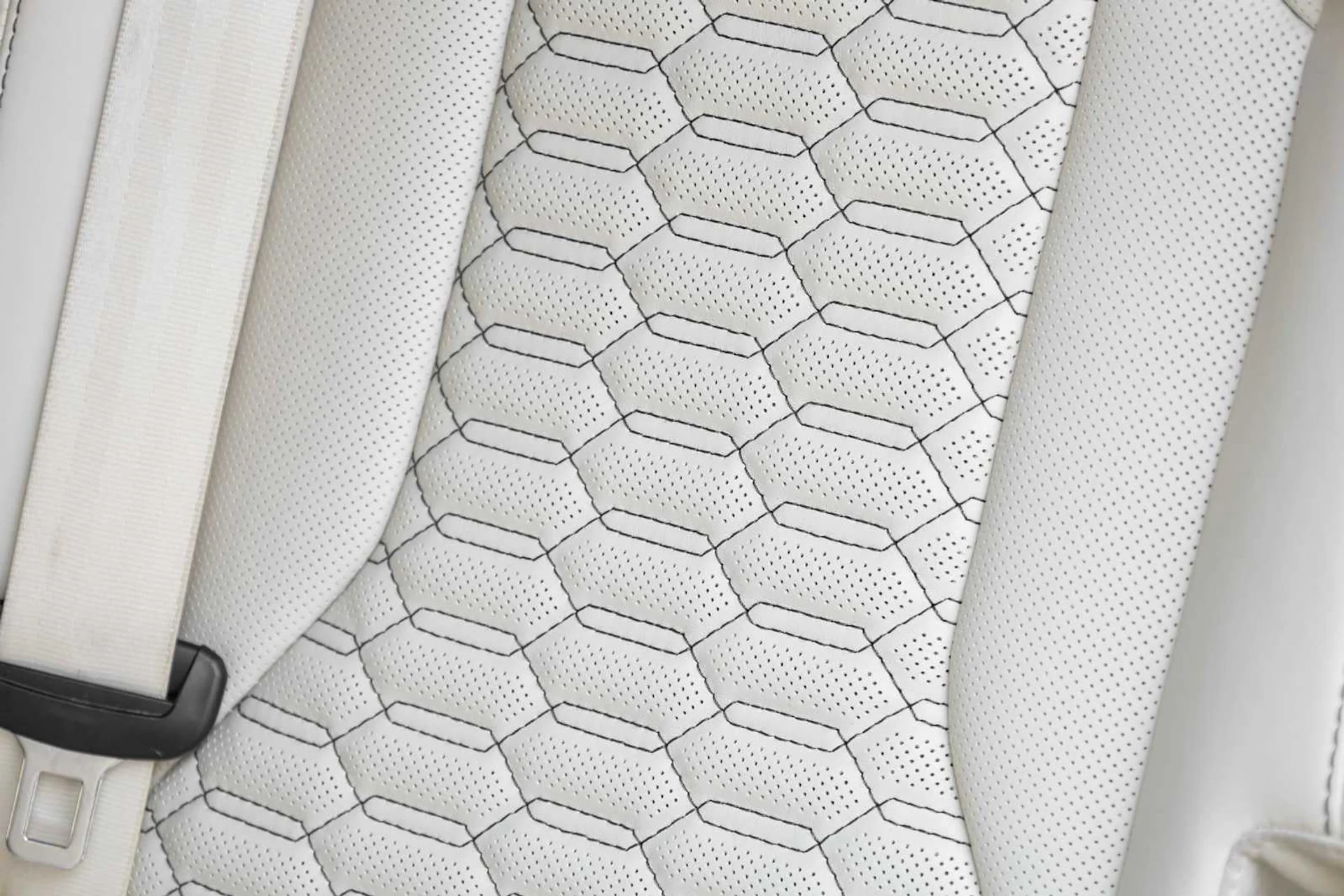 mph034_997869089_46fe1eb7da064f64422e33e0f6a9742dx_24e0e2a8d2