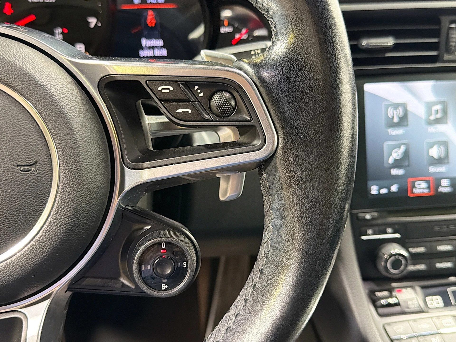 mph034_999156047_a585fab74d838ef17e29daa07642b680_62dcbac614