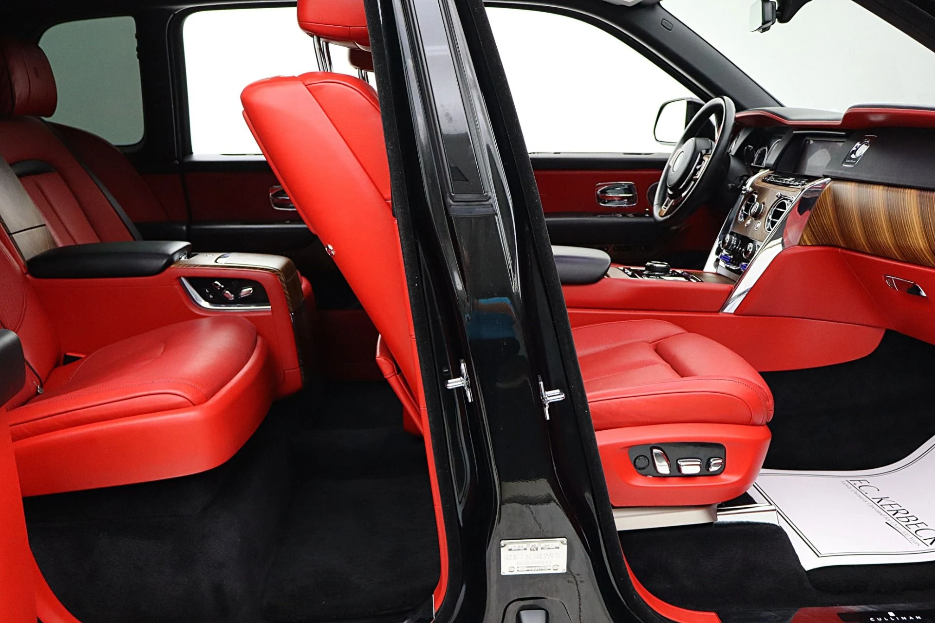 mph035_1013914234_Used_2019_Rolls_Royce_Cullinan_8c7962c5bf