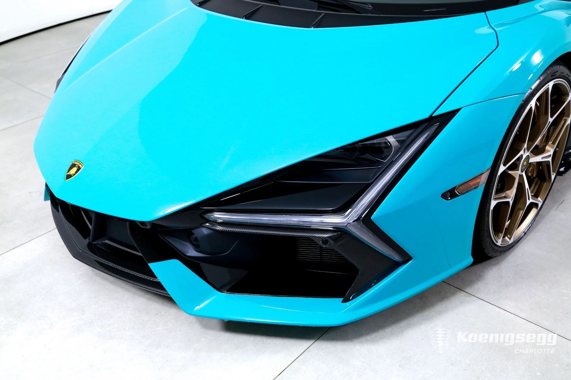 mph035_1036041807_Used_2025_Lamborghini_Revuelto_1783438439_e62abdb654