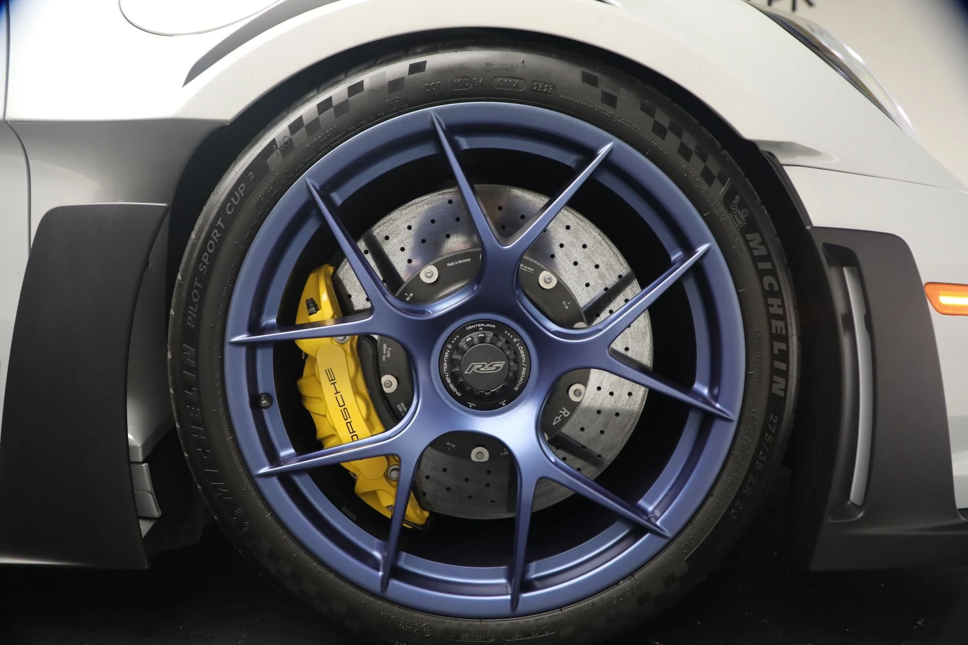 mph035_1040949700_Used_2024_Porsche_911_GT_3_RS_1782768712_f893892792