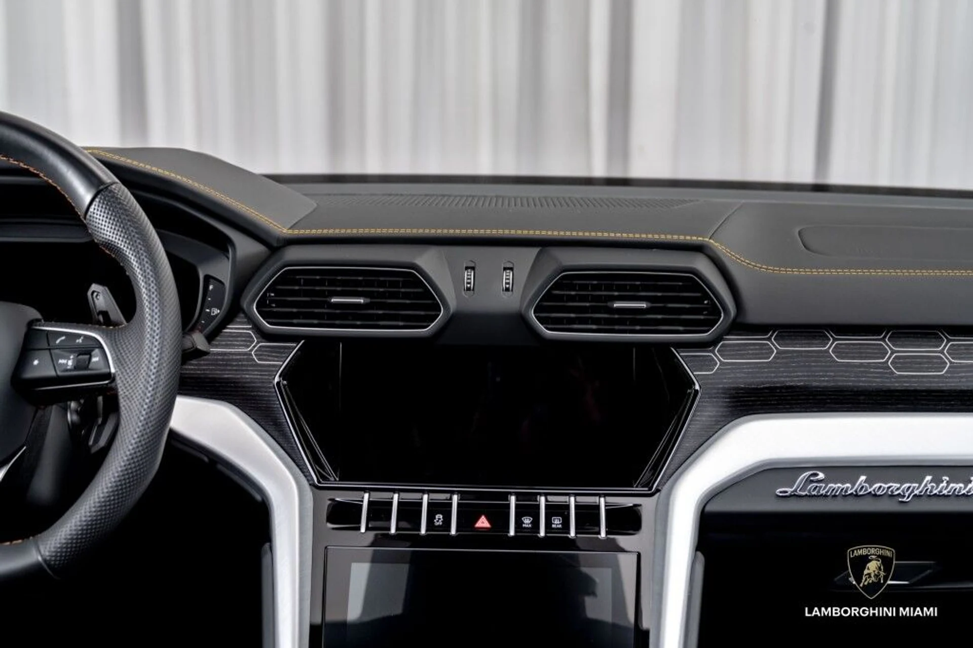 mph035_1042233244_69dadb1ce29b73bee216e4e89c68364c_38a135bf3c