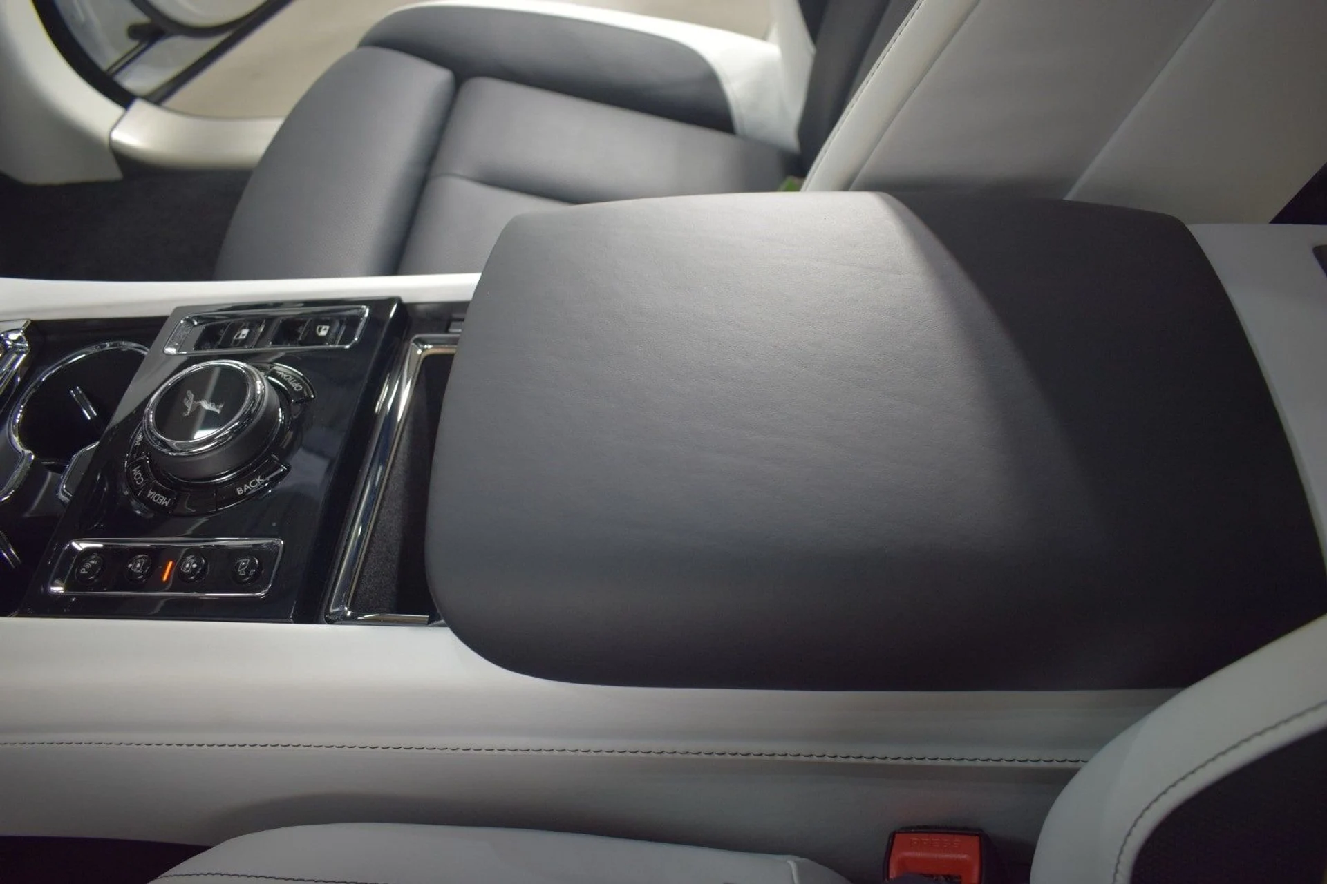 mph035_1045329516_a38a6742d138946fa8acaae1695b7584x_9a11578832