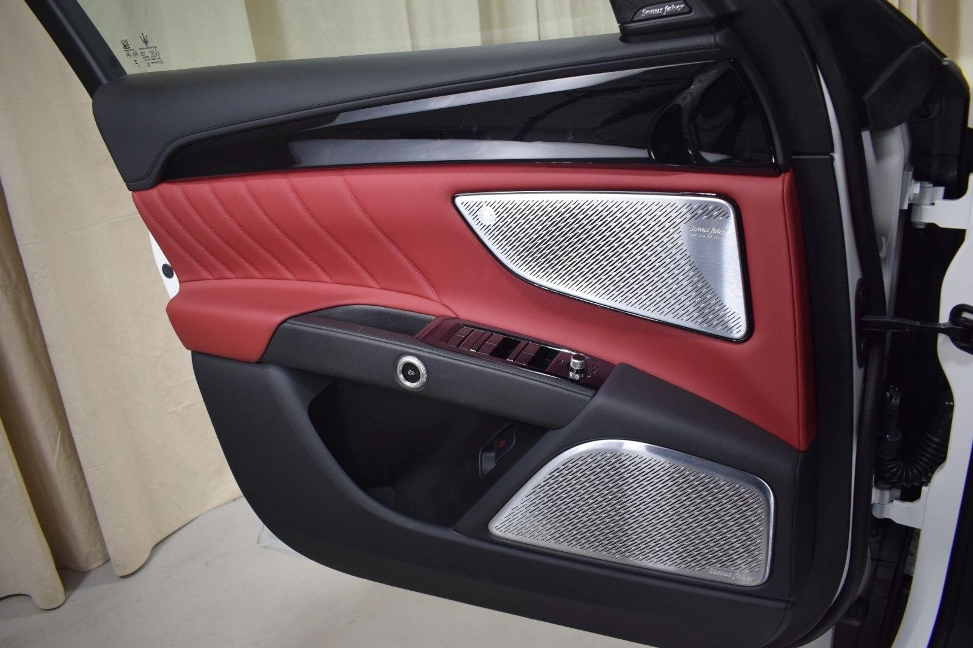 mph035_1049515085_a1ff78f80a40b3119a647eae8a66a552x_6a3b48fecb