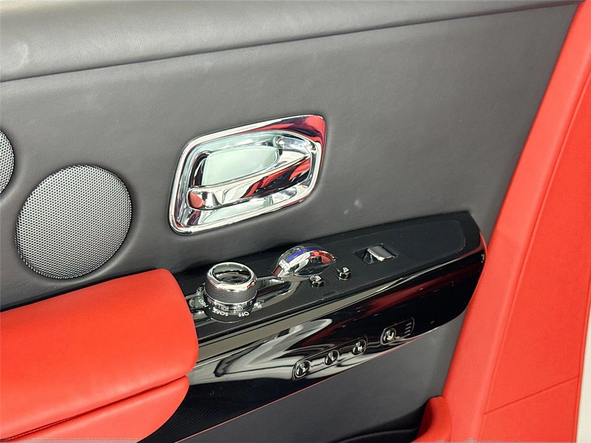 mph035_1055342766_0acb31ce95b3d32f68fa709a61164d52_4640130228