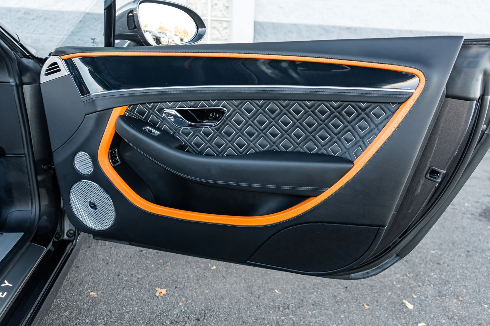 mph035_1066344115_57f15187_b46c_4140_aae0_316289e3db23_54101667dc