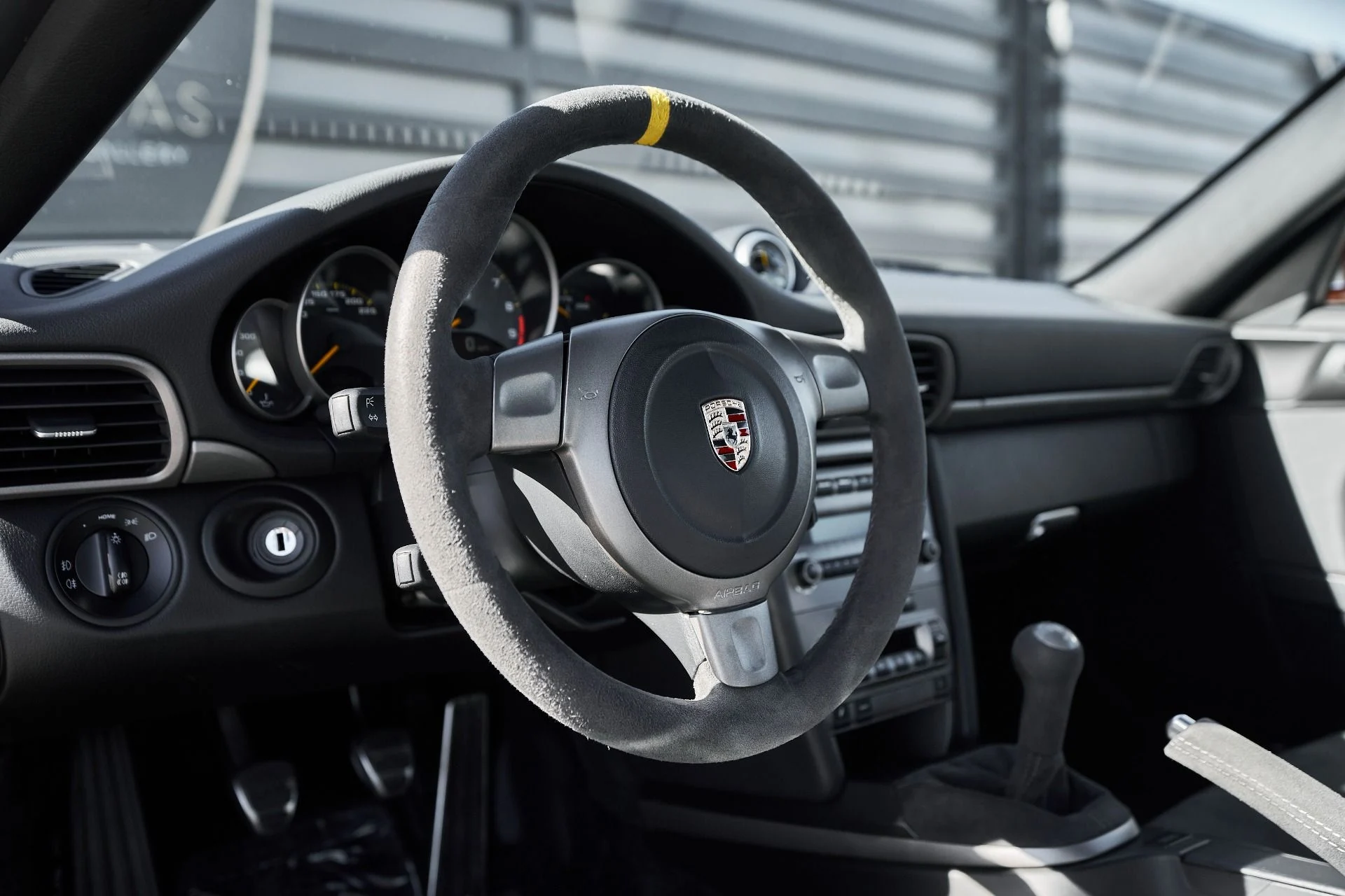 mph035_1081427552_Used_2007_Porsche_911_RS_1763228697_77baa9ecde