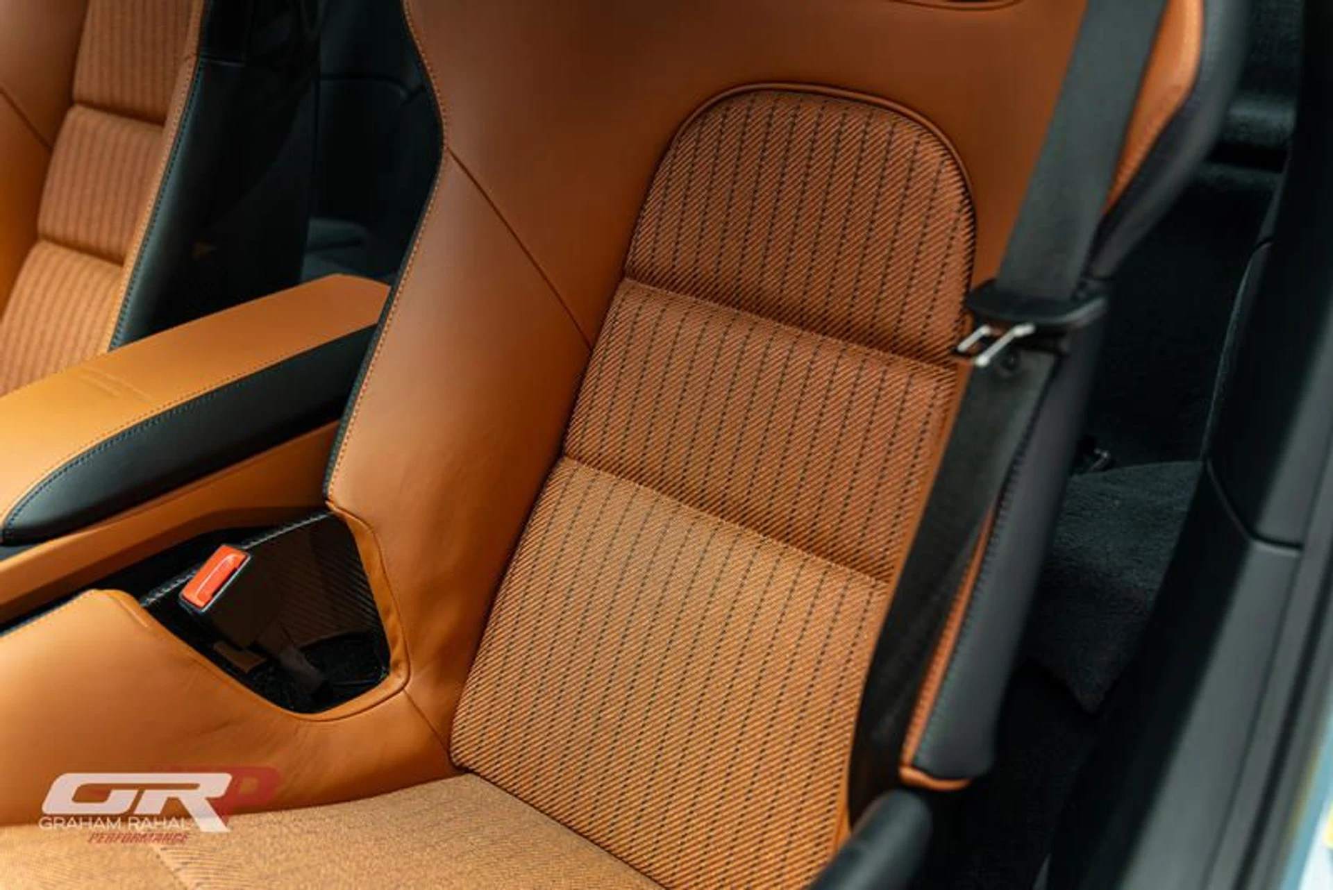 mph035_1087729786_90284250_EA_59_465_B_B8_DF_F7_D00_F853_CBE_3272f395b4