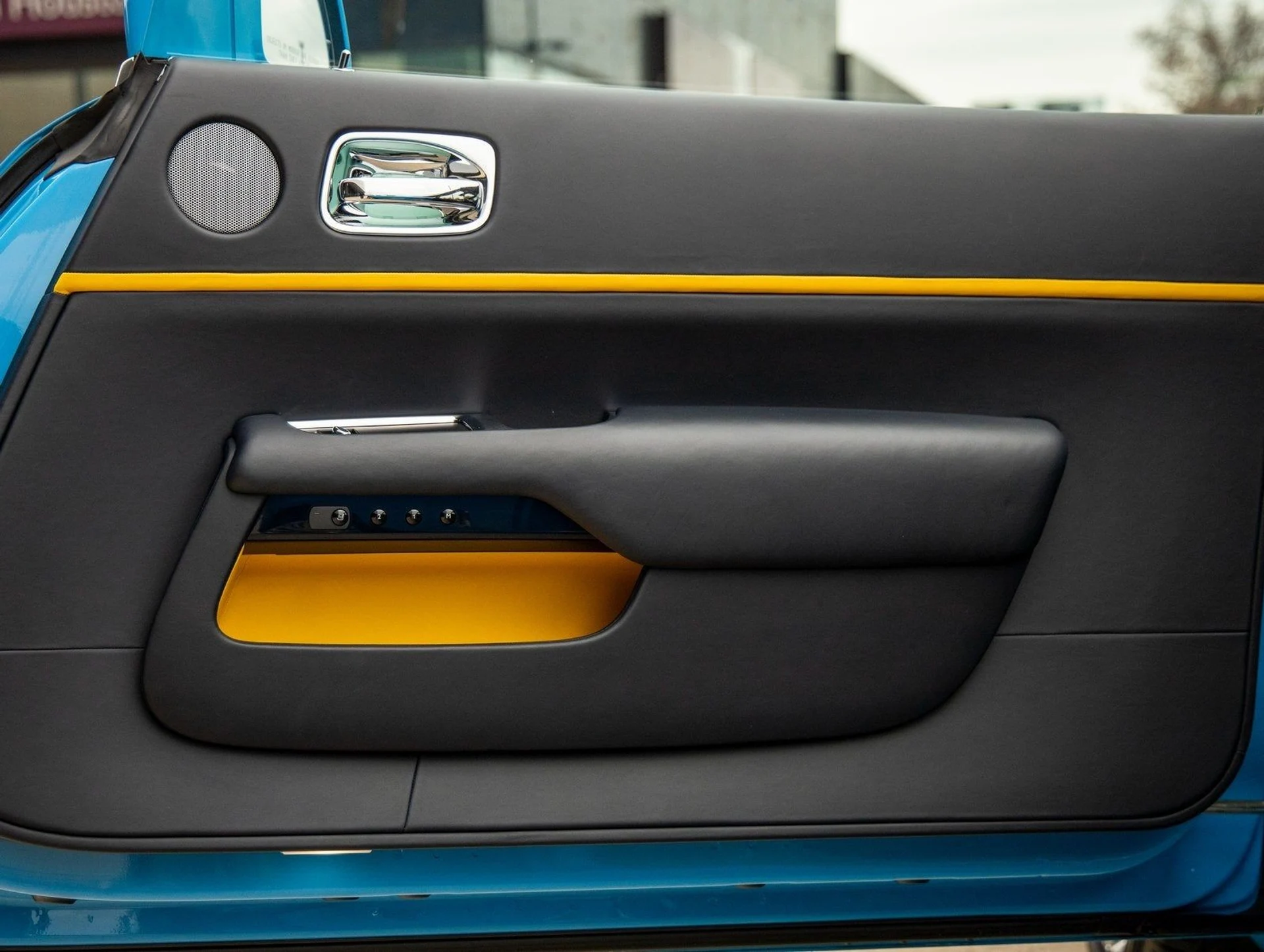 mph035_109305025_36_13ce4fda56