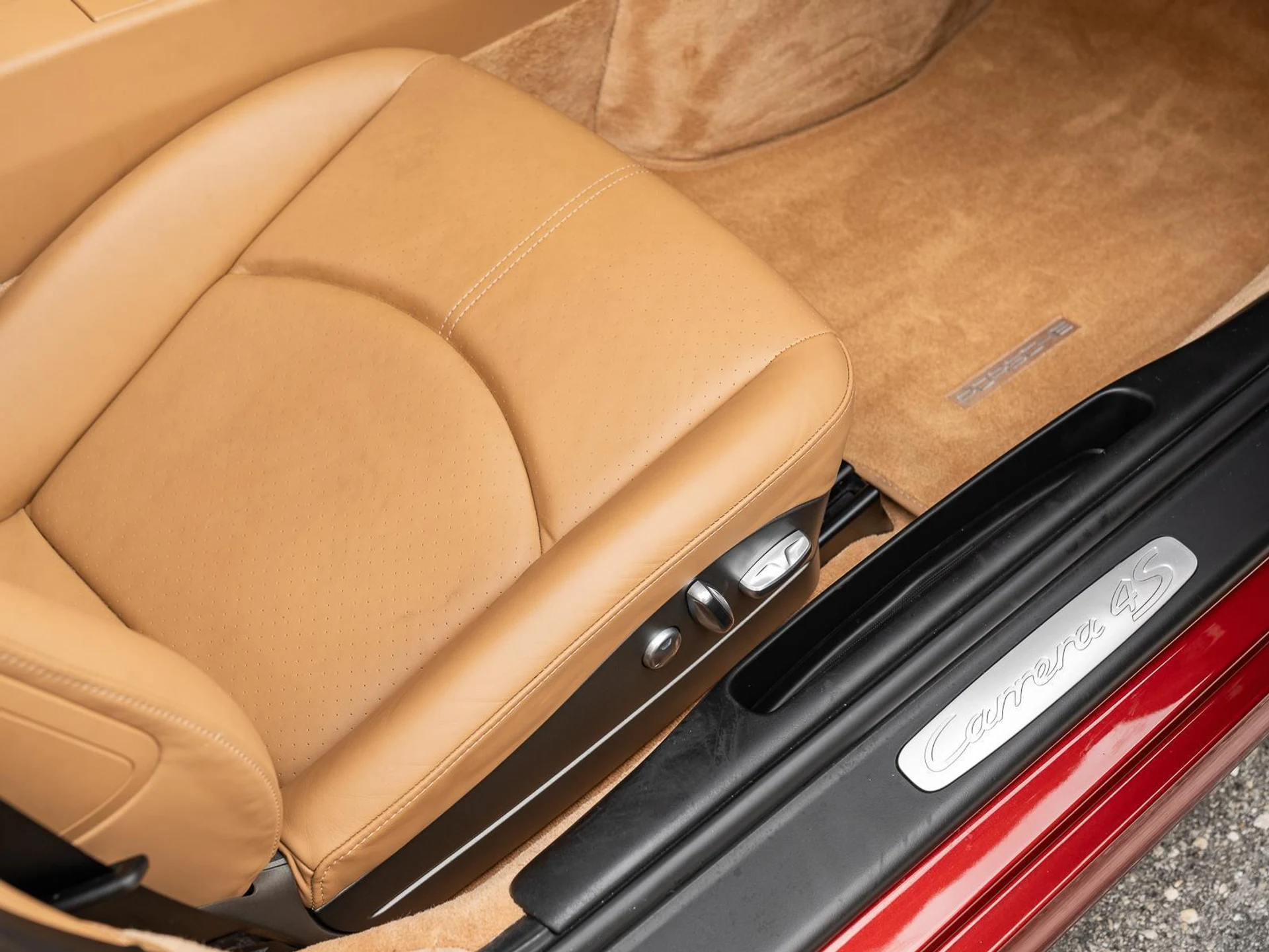 mph035_1093697032_Used_2009_Porsche_911_Carrera_4_S_1783026737_7f9c7f3a11