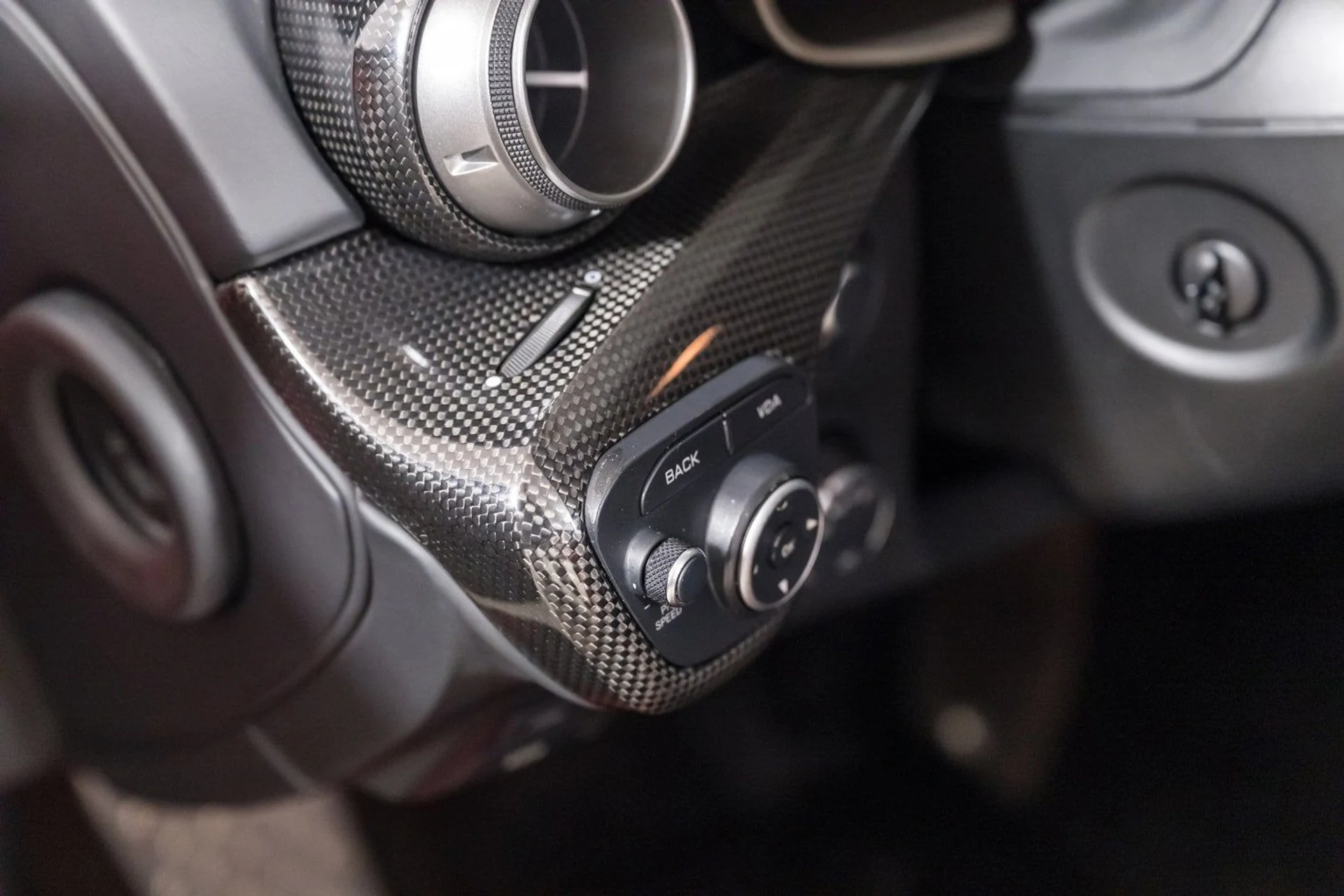 mph035_1093841615_f0aa3a319dbe49a0b9db44cbd74f3ba2_7547e305cb