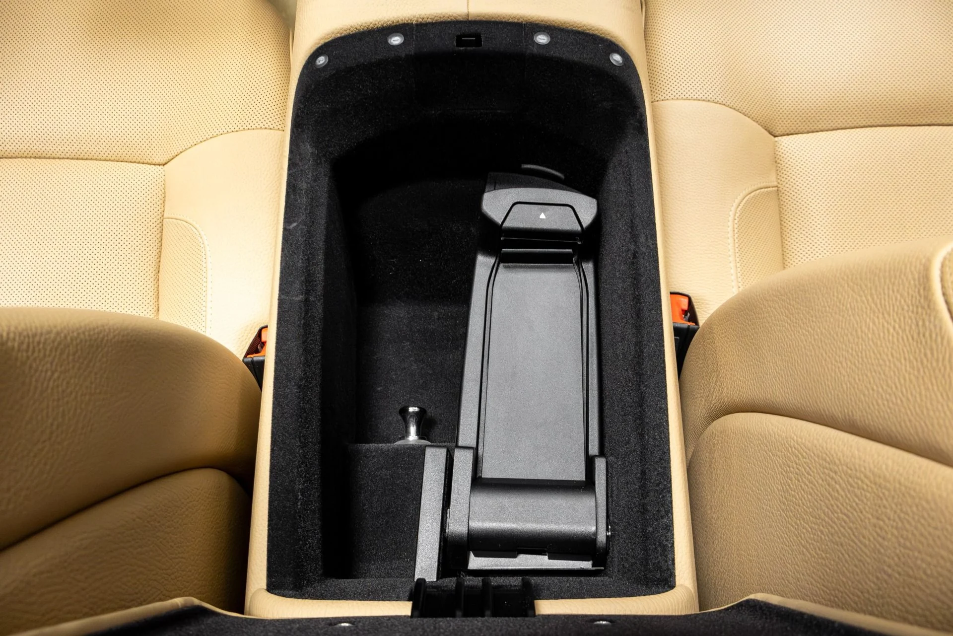 mph035_1096141697_Used_2011_Rolls_Royce_Ghost_1771348774_b517e763d9