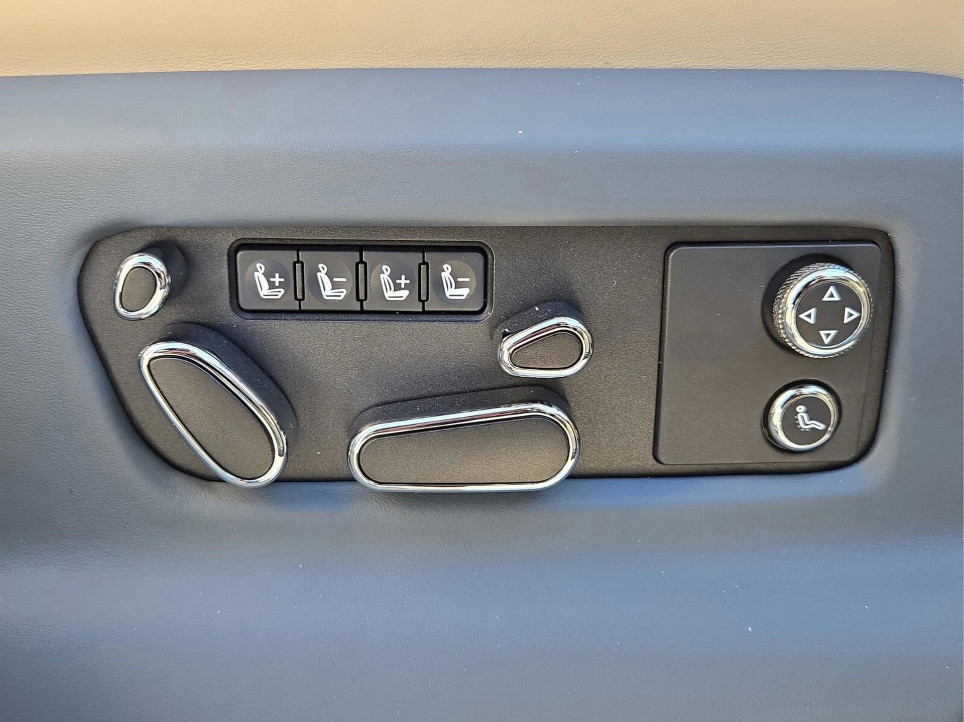 mph035_1096870159_af3ea5f586f8610a2da88a19041a70f3x_b2d71e805e