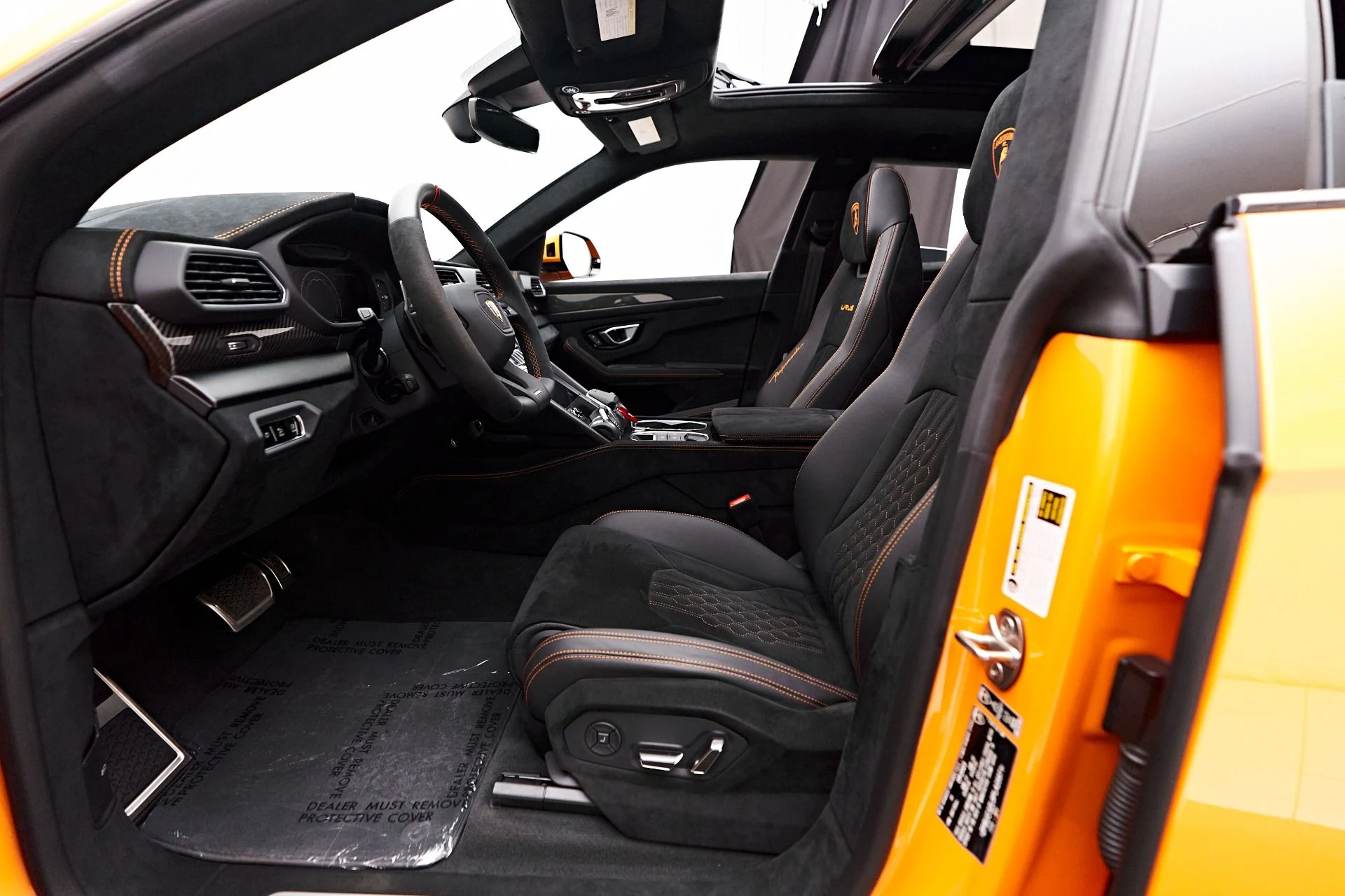 mph035_1097710649_Used_2023_Lamborghini_Urus_Performante_1753490590_79d95a99fb