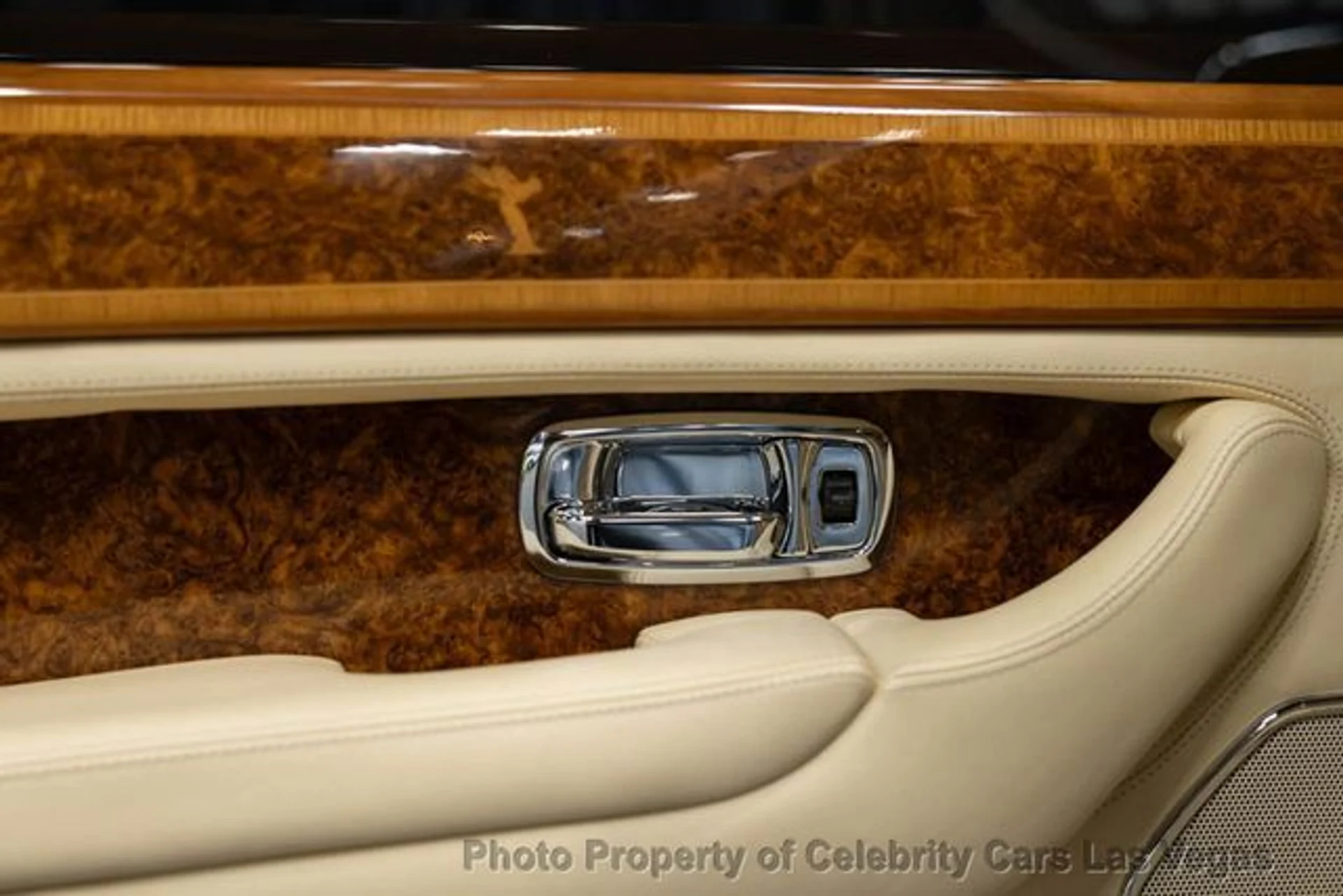 mph035_1104309893_used_2002_rolls_royce_silver_seraph_lastofline1of120forus170totalworldwide_9707_23079302_40_640_a879f5b765