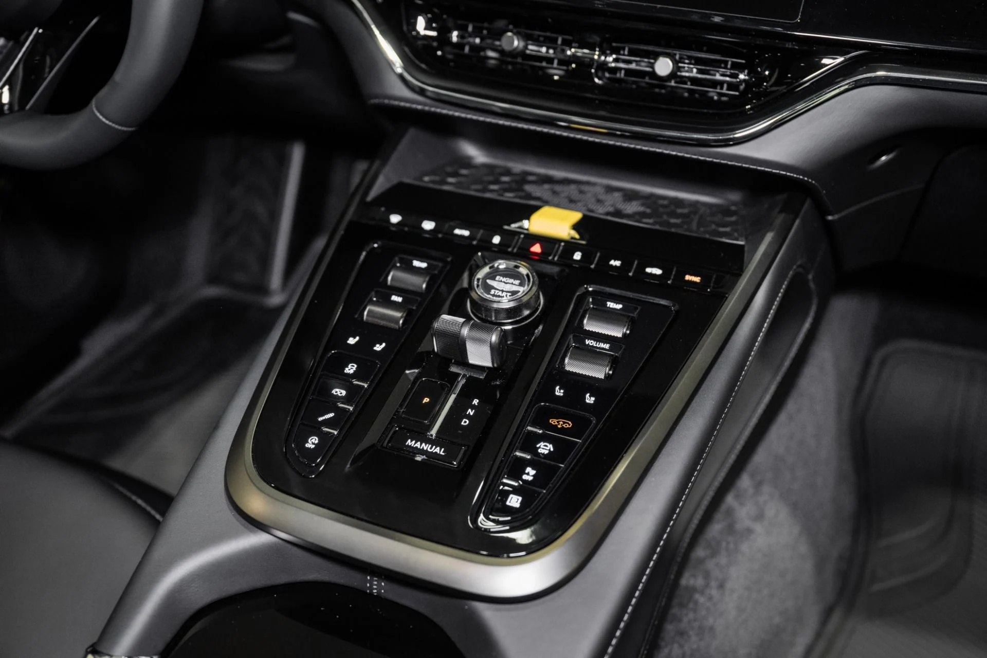 mph035_1117327830_New_2026_Aston_Martin_DBX_S_1778681789_2185c1538a
