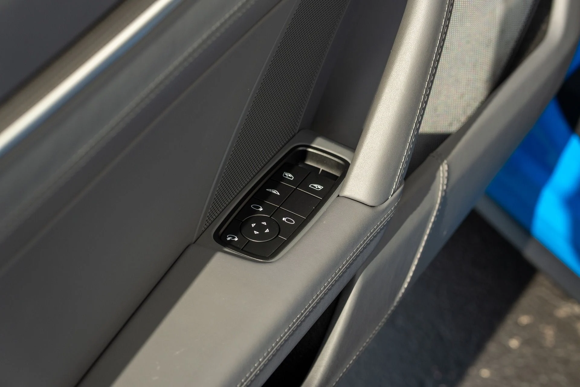 mph035_1117428892_Used_2023_Porsche_911_Turbo_S_1759285627_fb530da38e