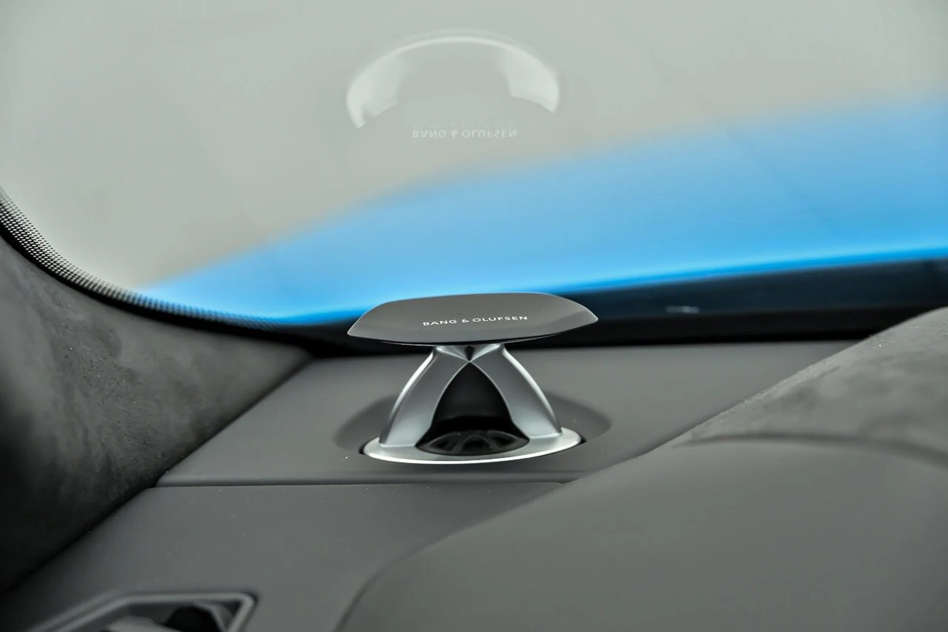 mph035_1118845921_79e2cd84042ff639f7b6b66e44b2d874x_8be2df8422