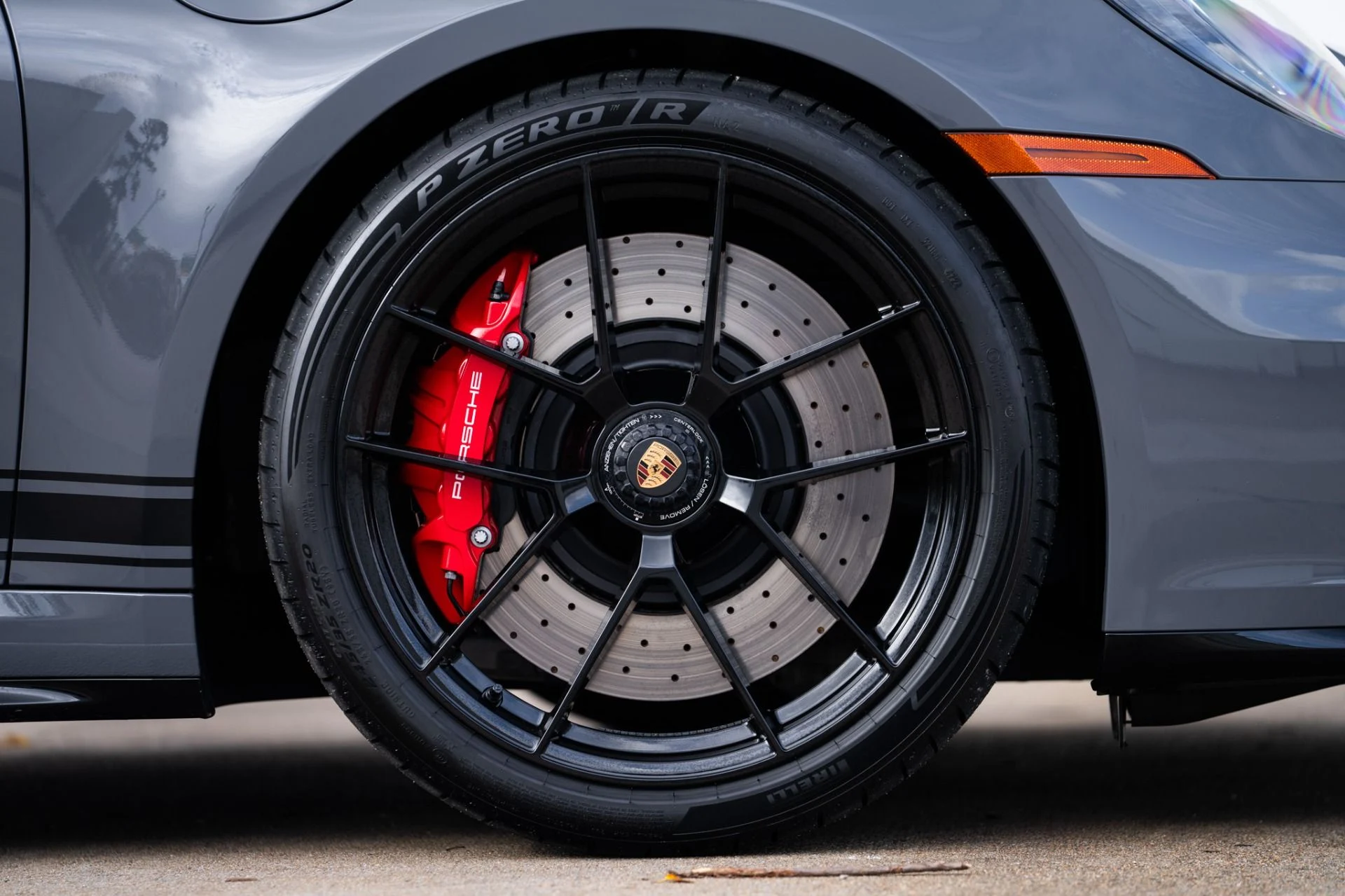 mph035_1131733244_Used_2025_Porsche_911_Carrera_4_GTS_1766512574_7d998695f6