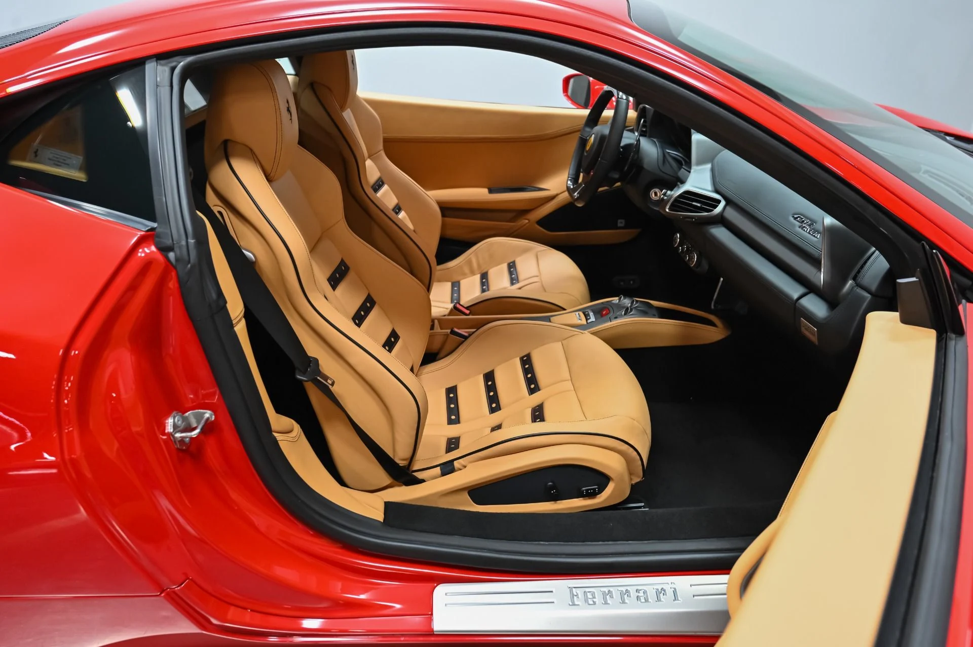 mph035_113586226_Used_2013_Ferrari_458_Italia_1755017599_3cde6a266d